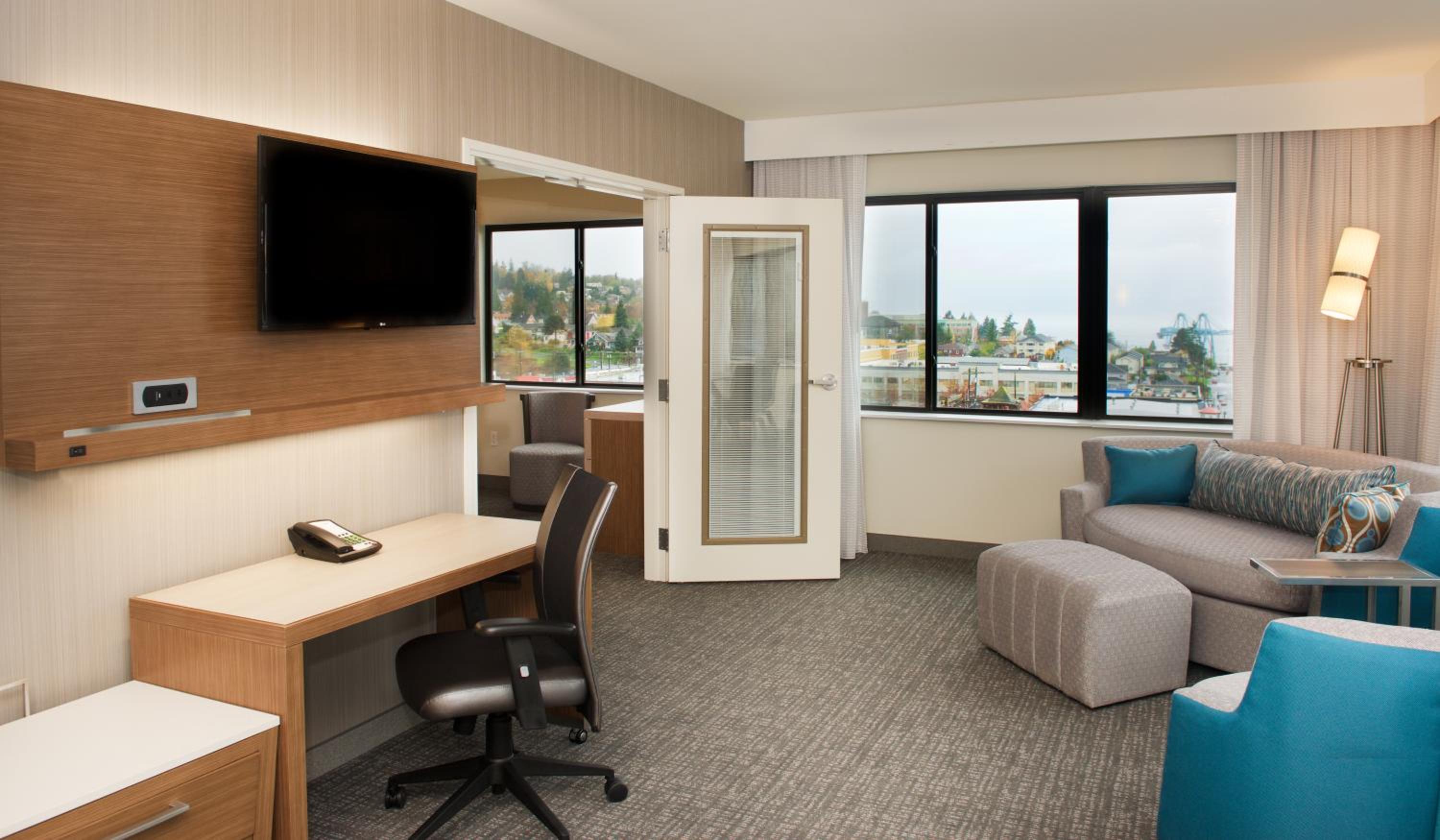 One-Bedroom King Corner Suite