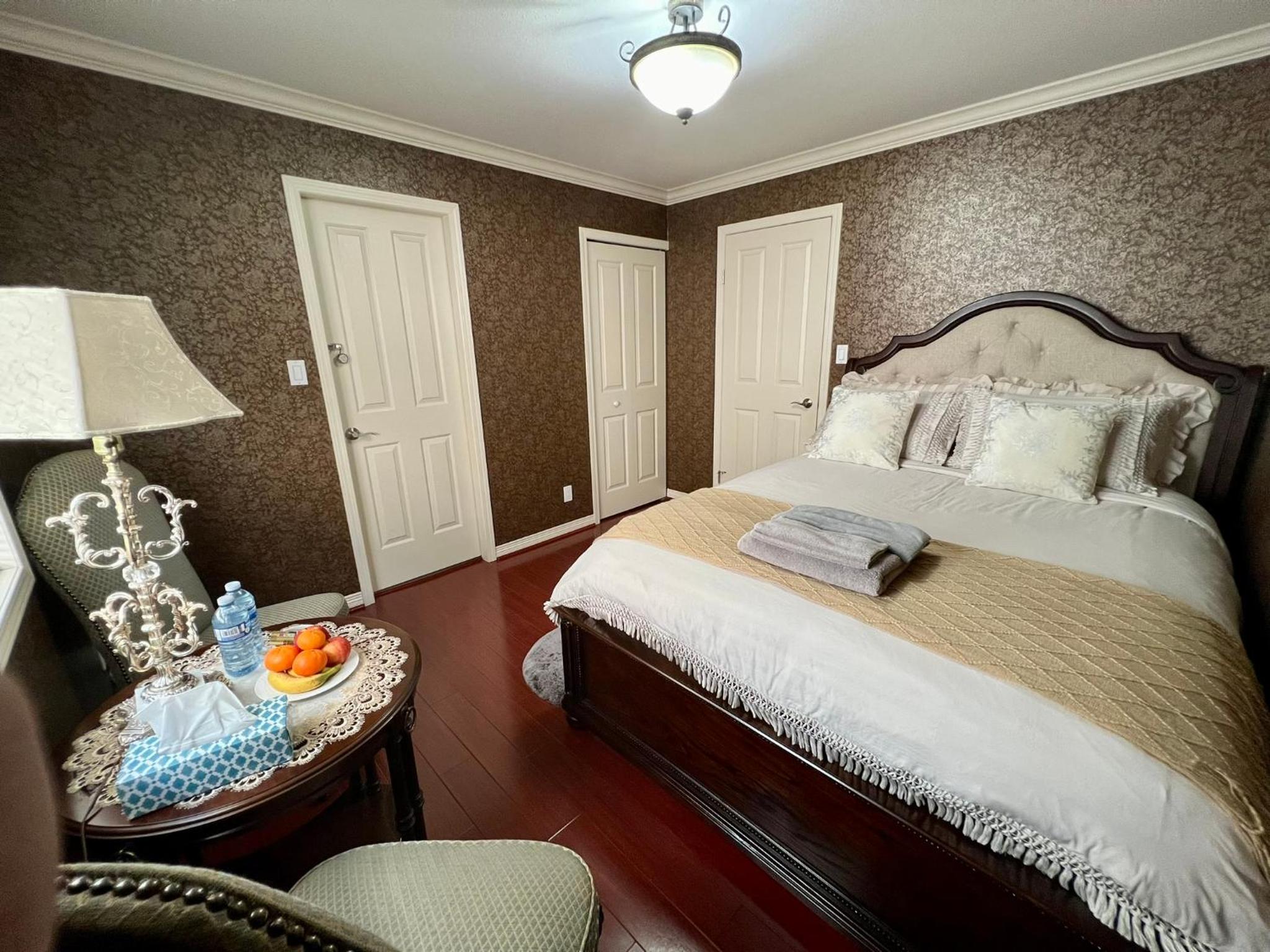 Queen Room photo 3