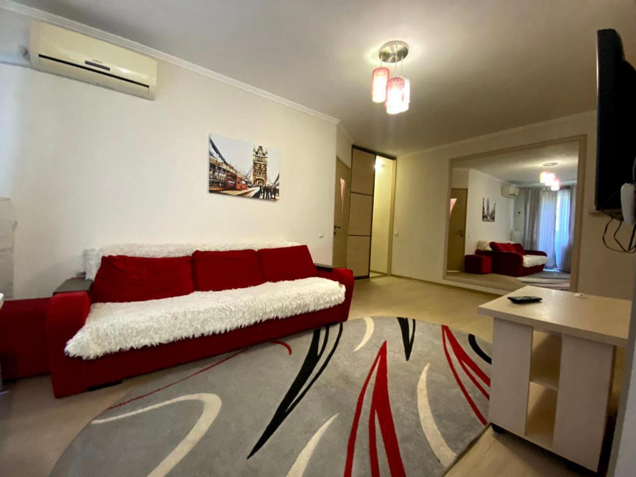 One-Bedroom House photo 1