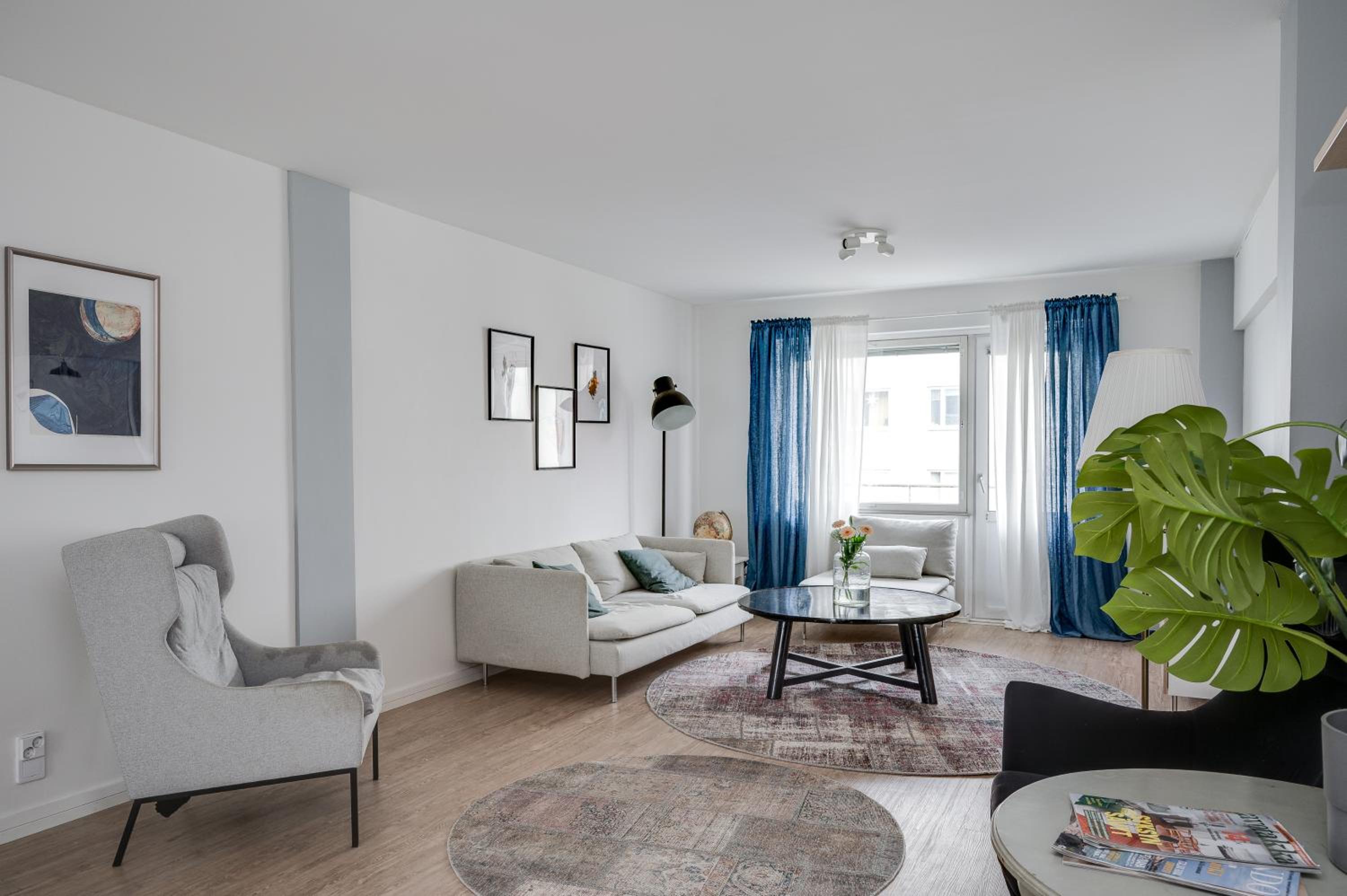 Apartment photo 2