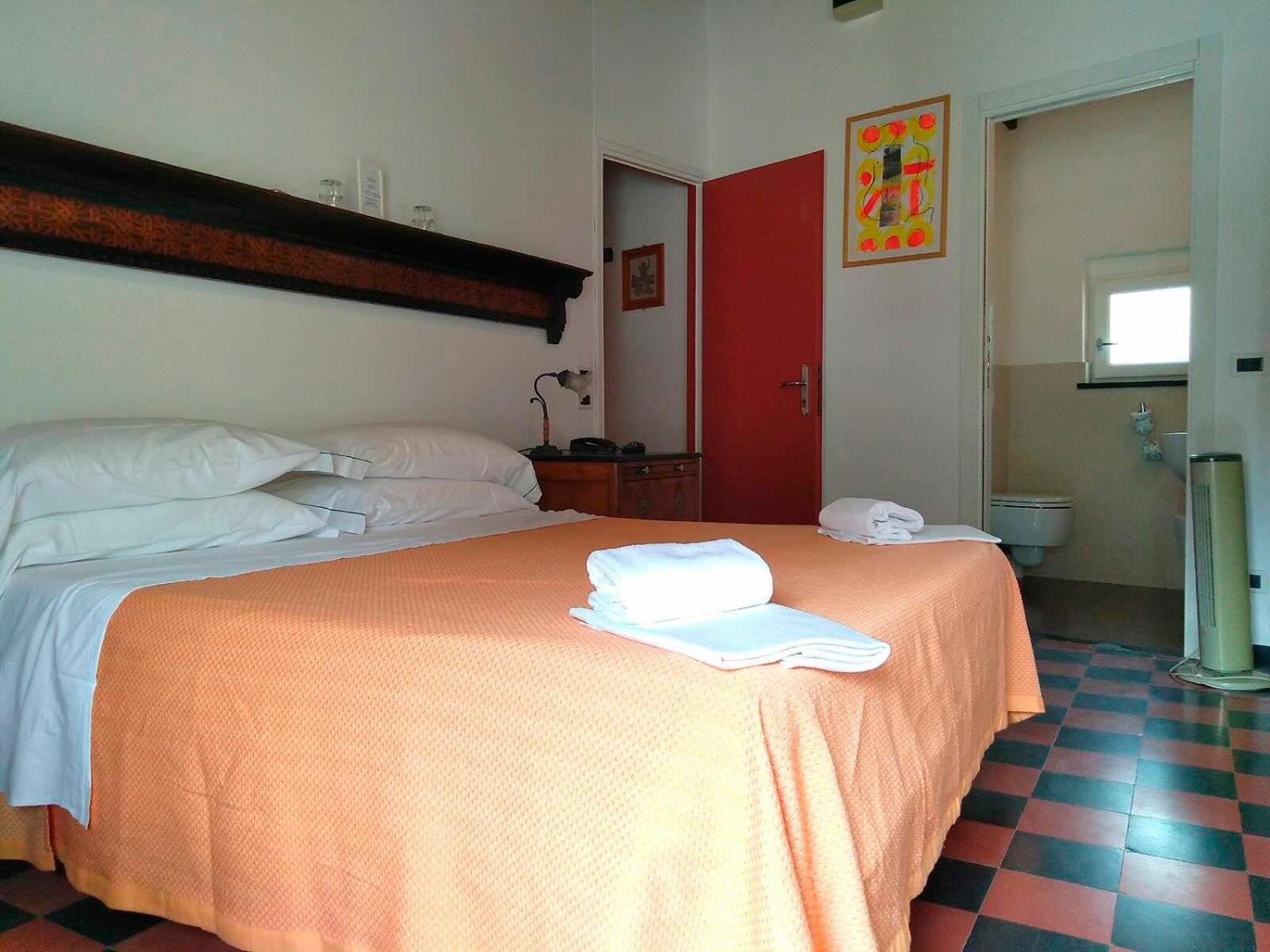 Double Room with Air Conditioning