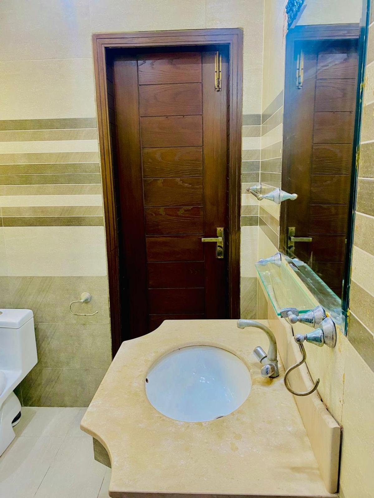 Budget Double Room photo 3