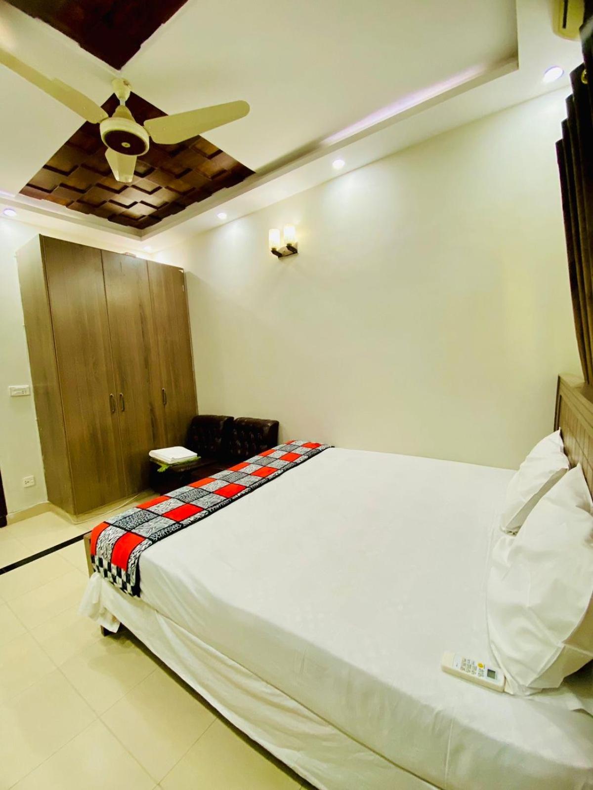 Budget Double Room photo 2