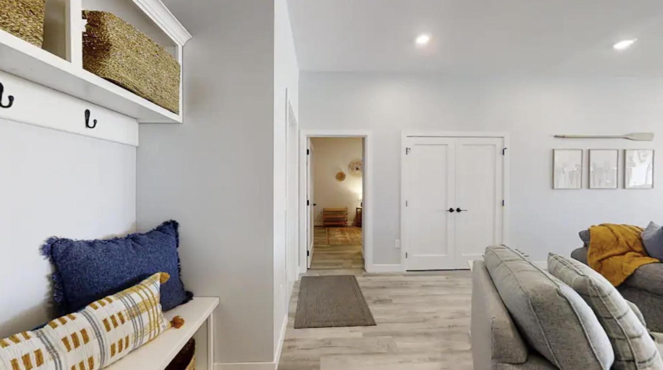 Three-Bedroom Apartment photo 1