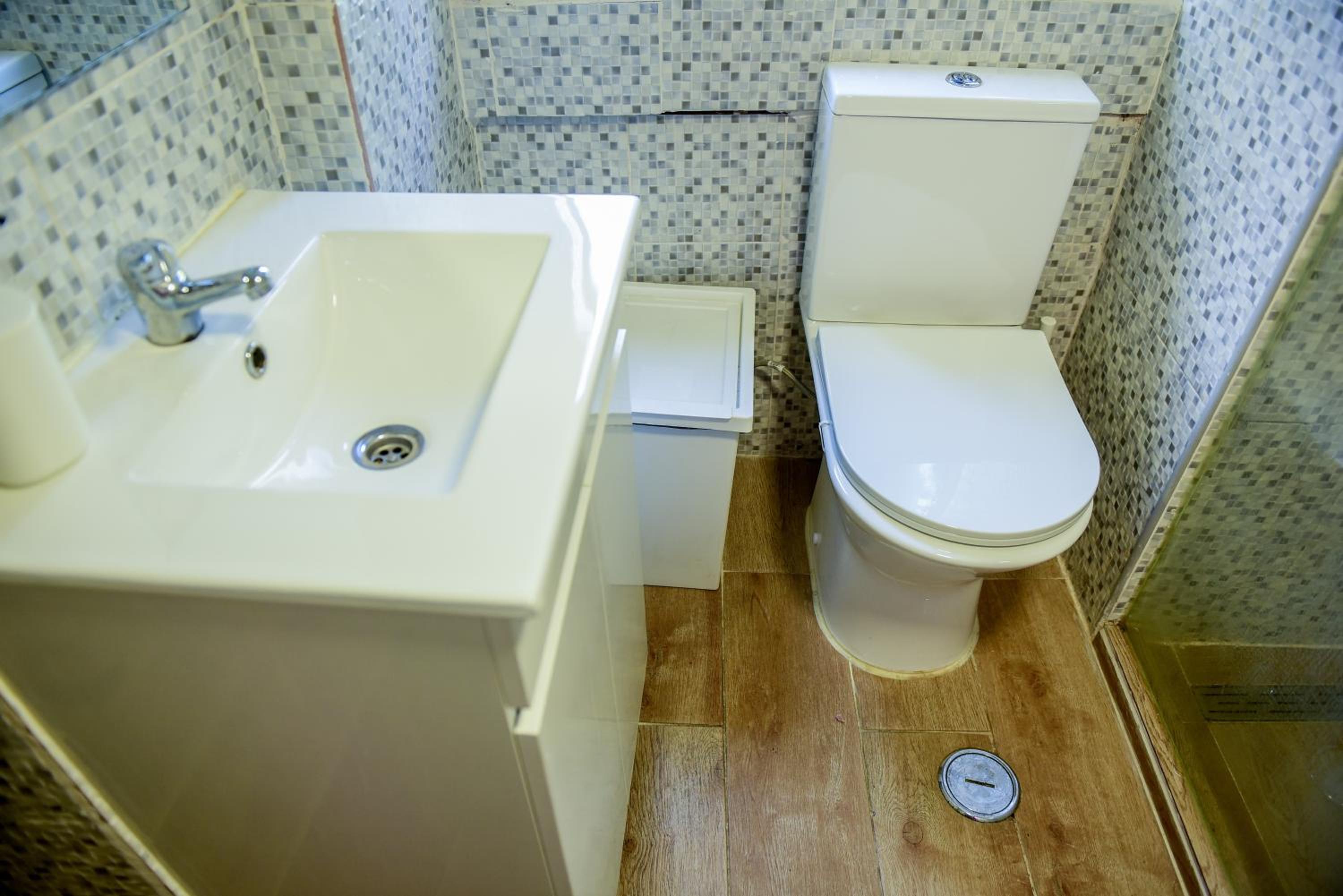 Suite - Photo 3