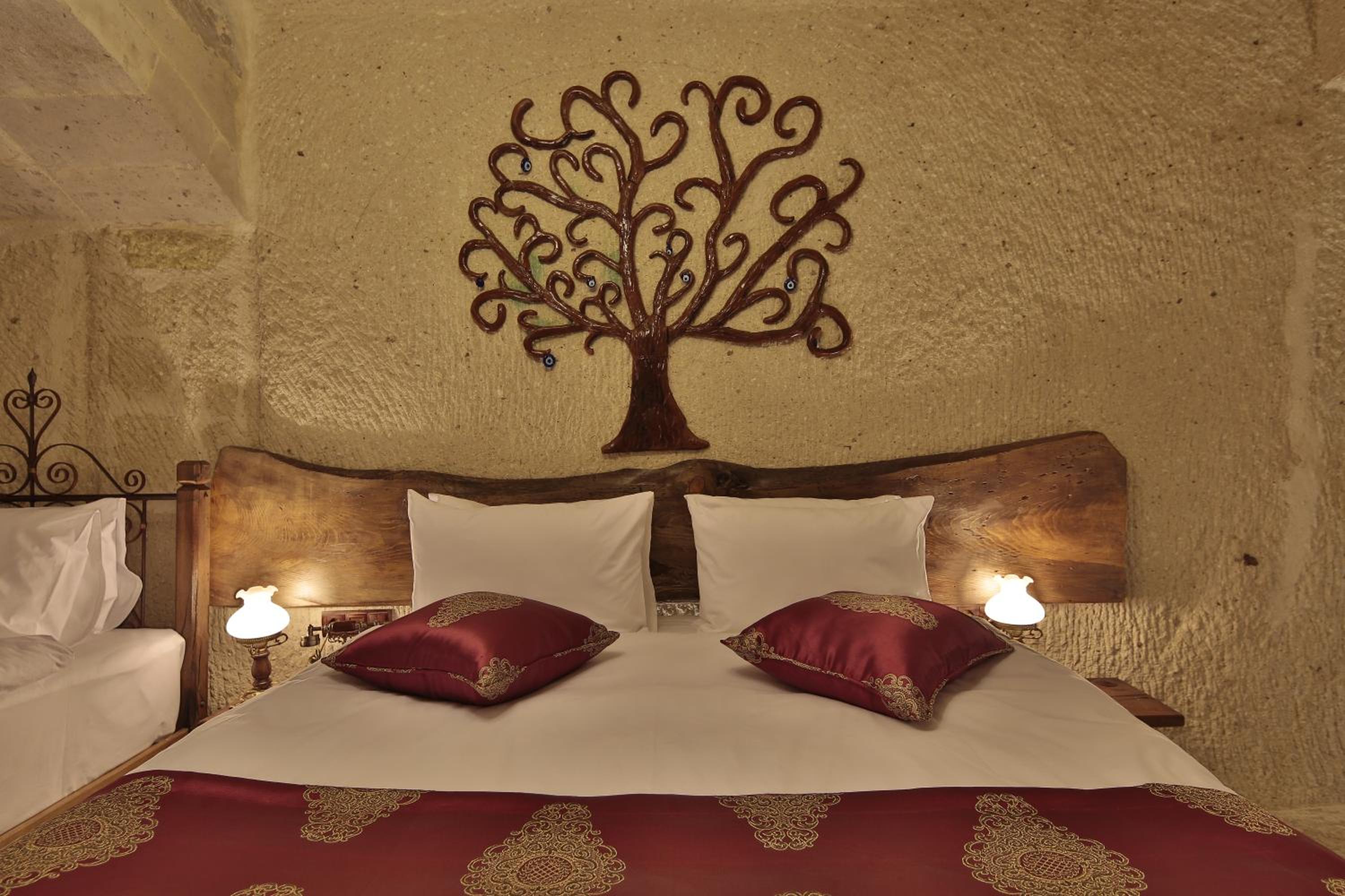 Cave Suite - Photo 5