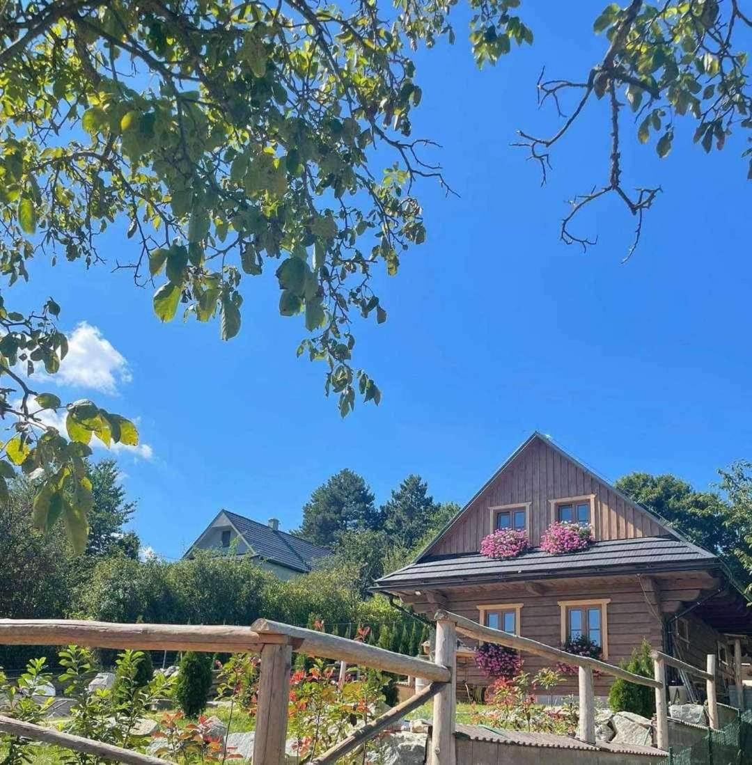 Three-Bedroom Vacation Home  photo 2