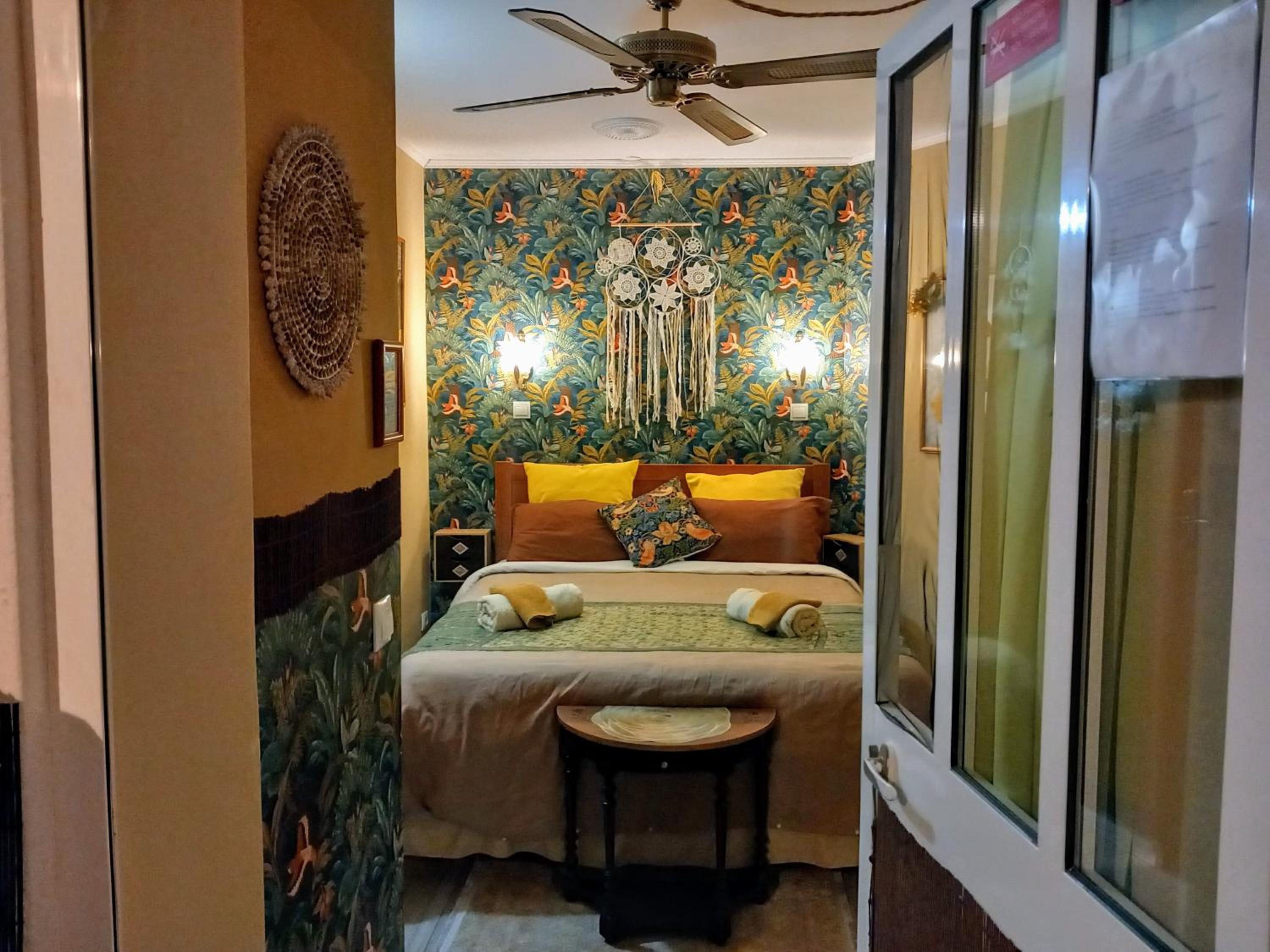 One-Bedroom Apartment photo 2