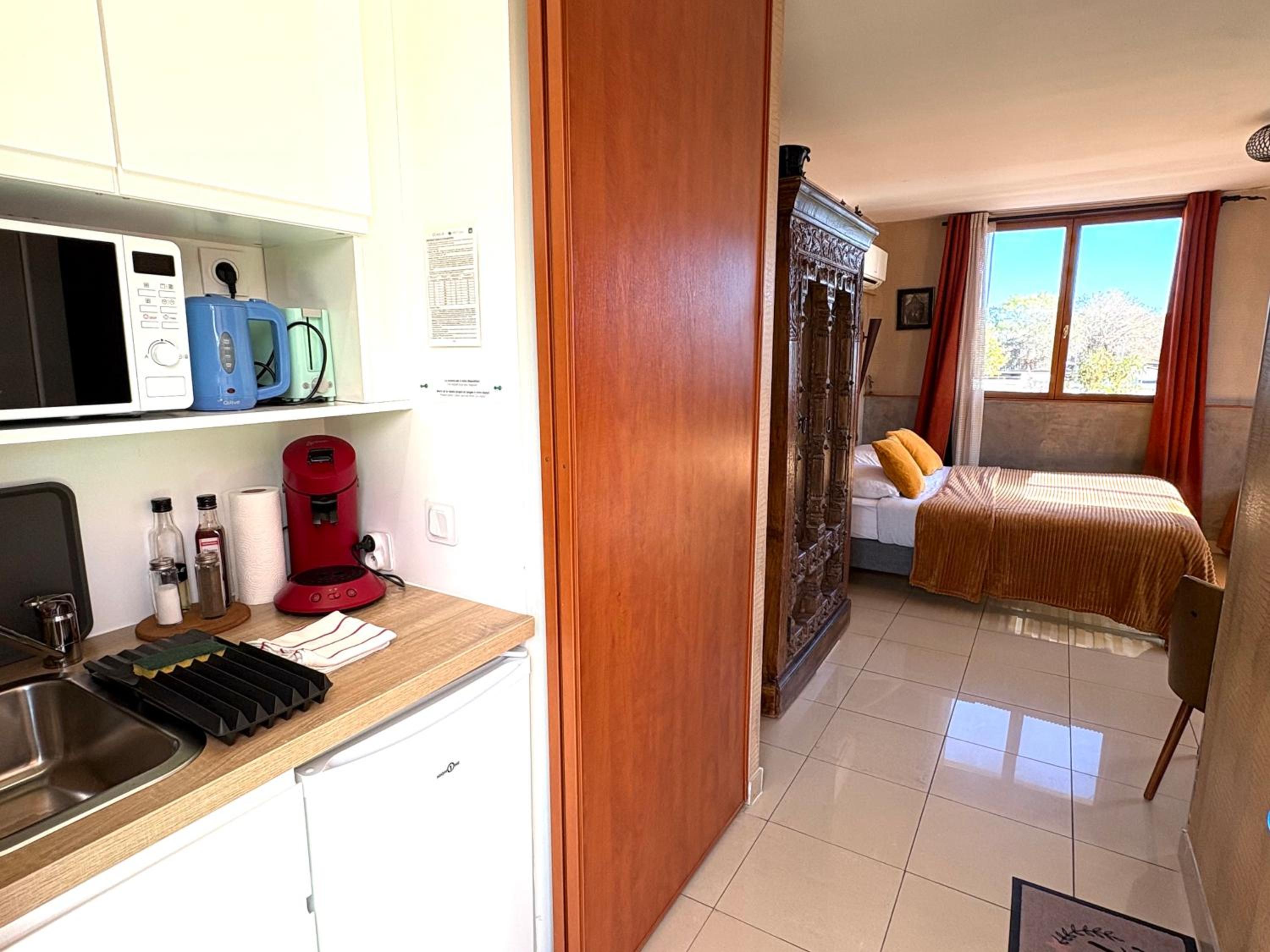Deluxe Room - Photo 4
