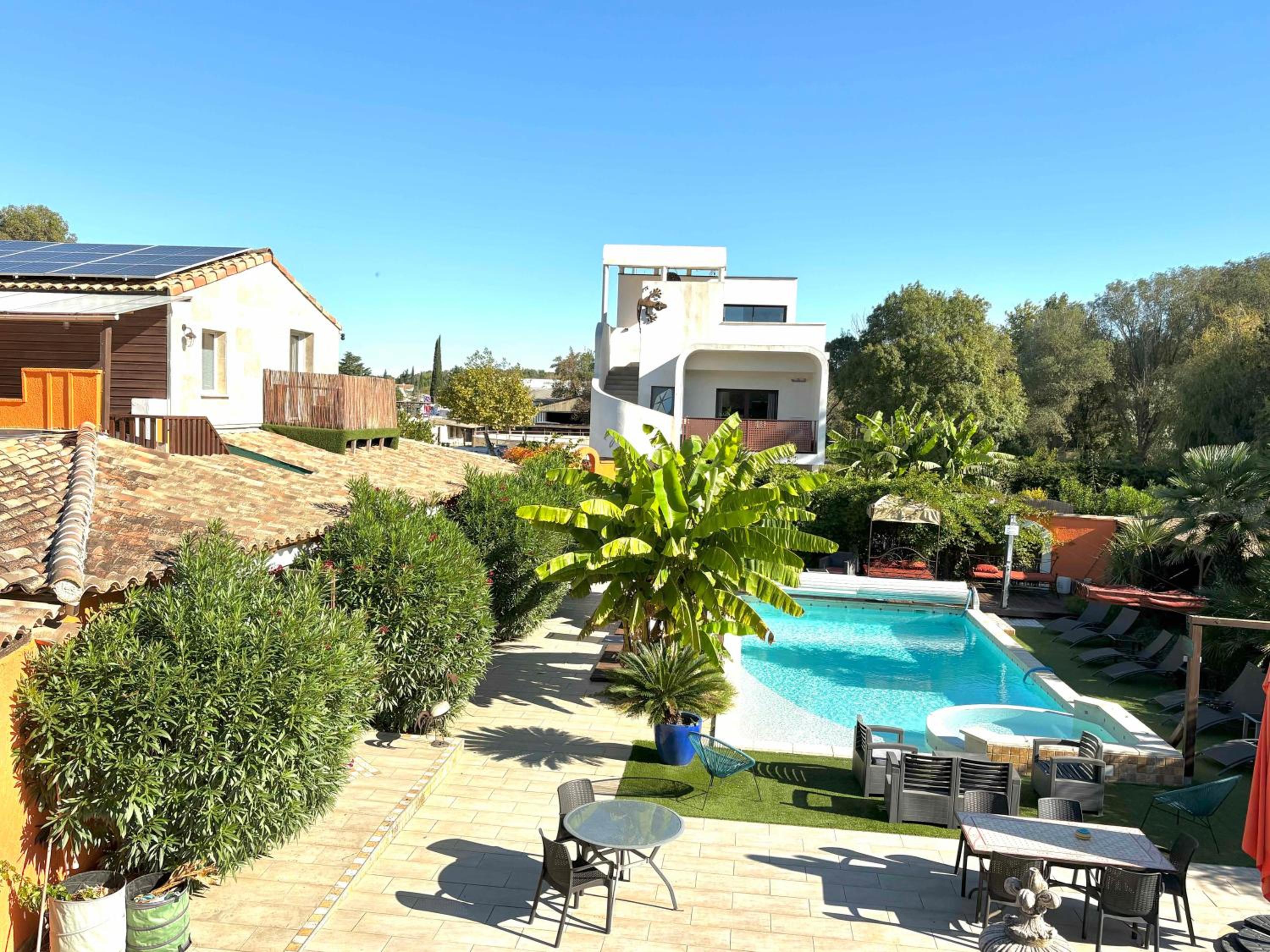 Two-Bedroom Apartment with Pool View photo 1