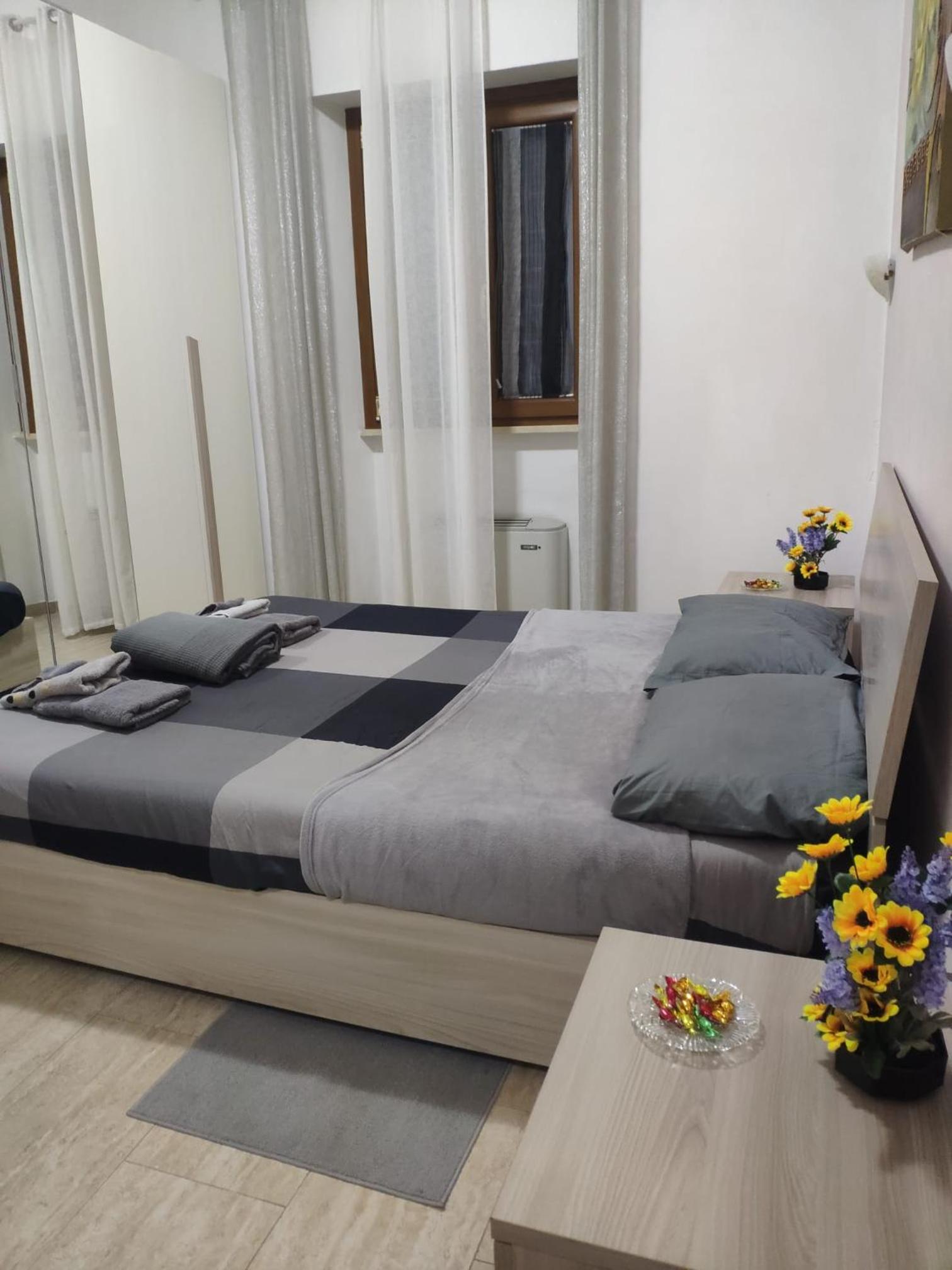 Standard Double Room with Shared Bathroom