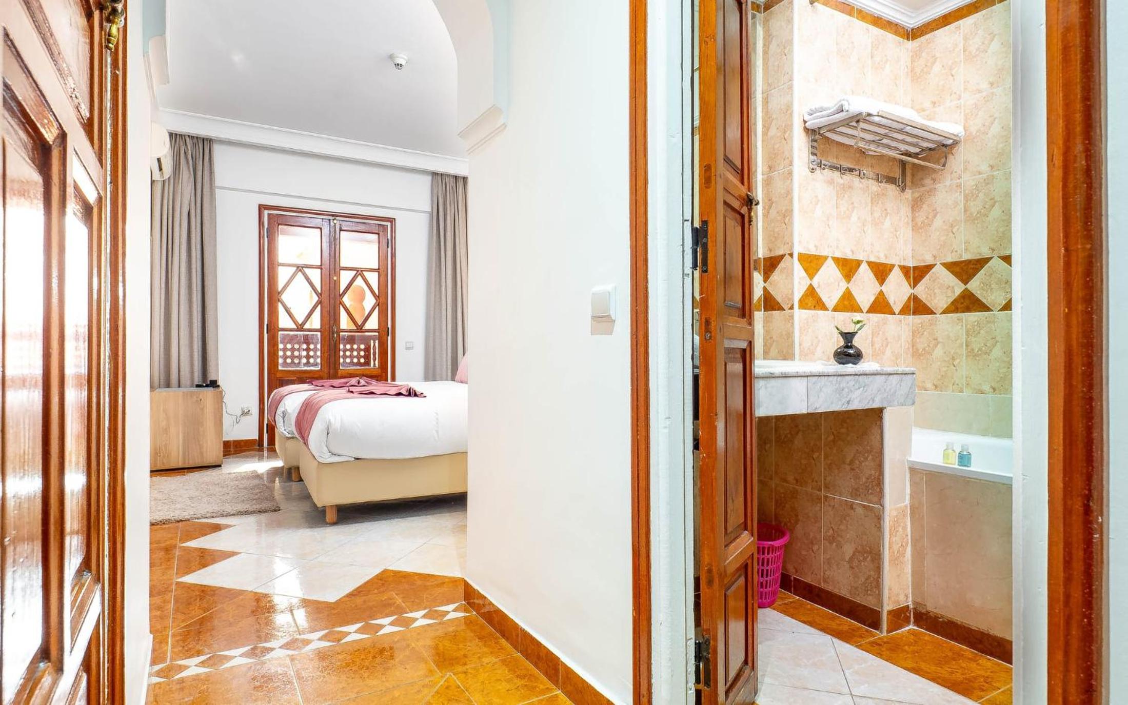 Superior Twin Room - Photo 7