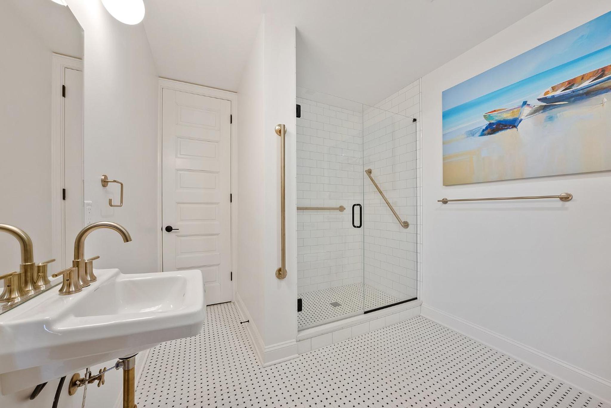 Two-Bedroom Suite - Photo 17