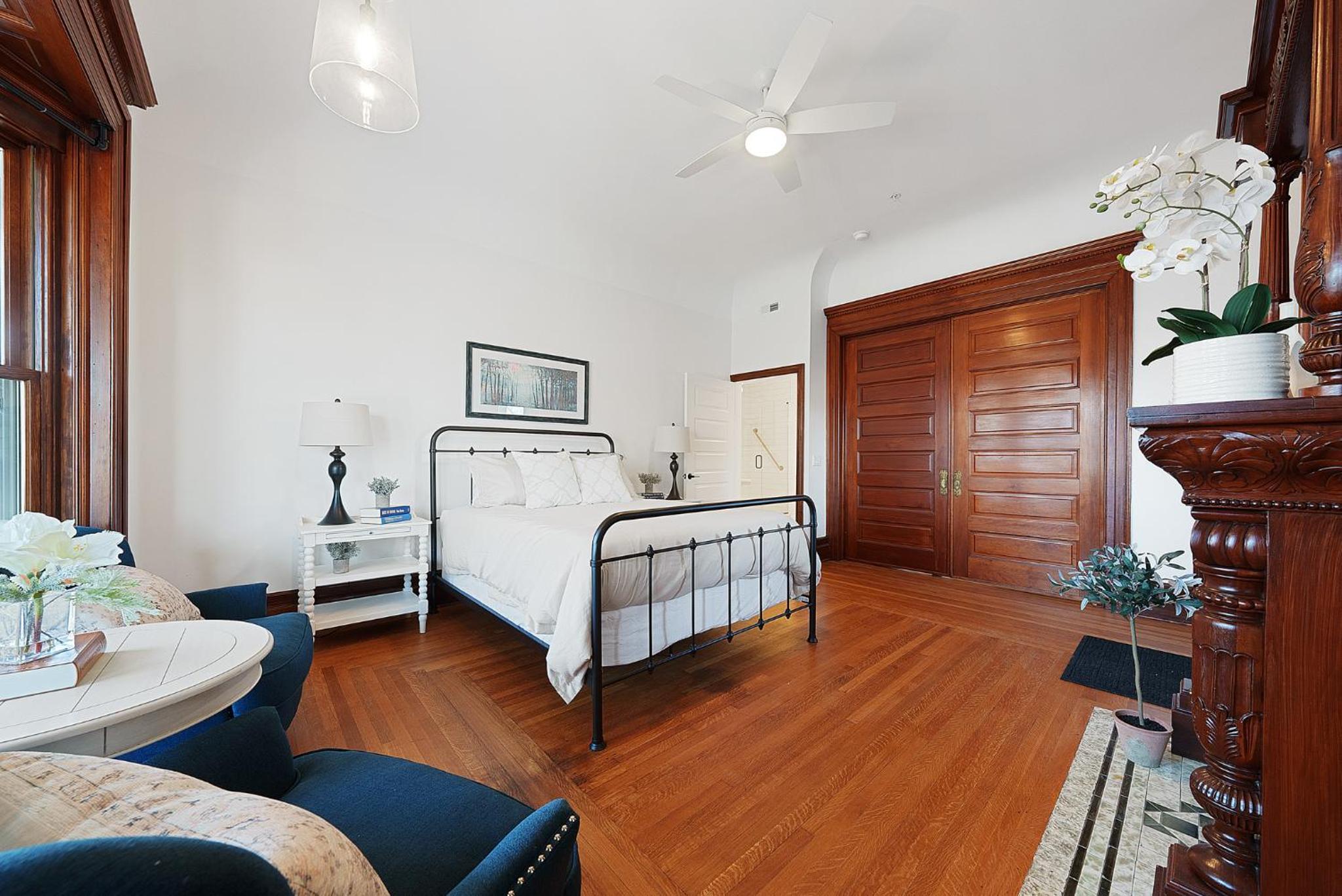 Two-Bedroom Suite - Photo 9