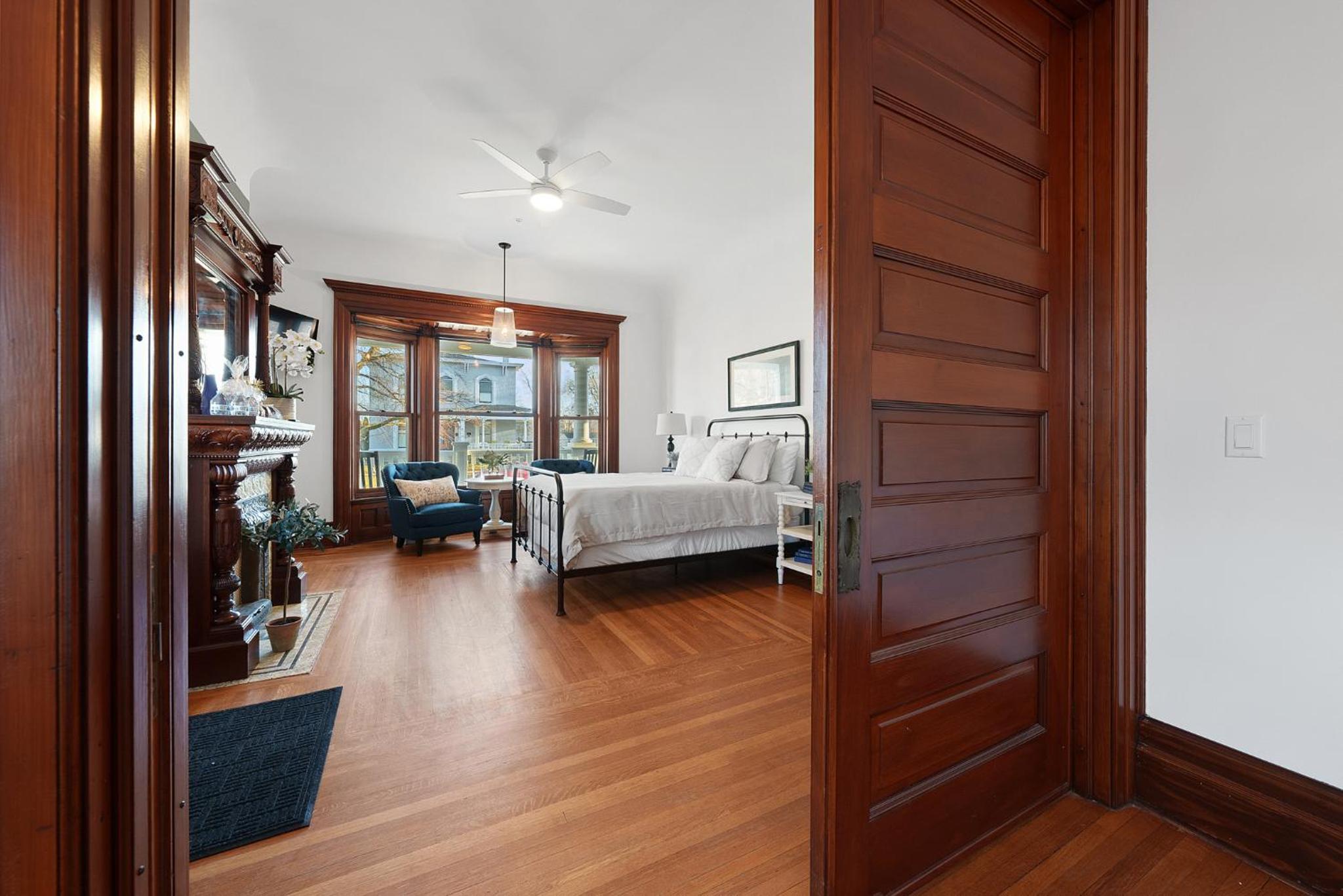 Two-Bedroom Suite - Photo 10