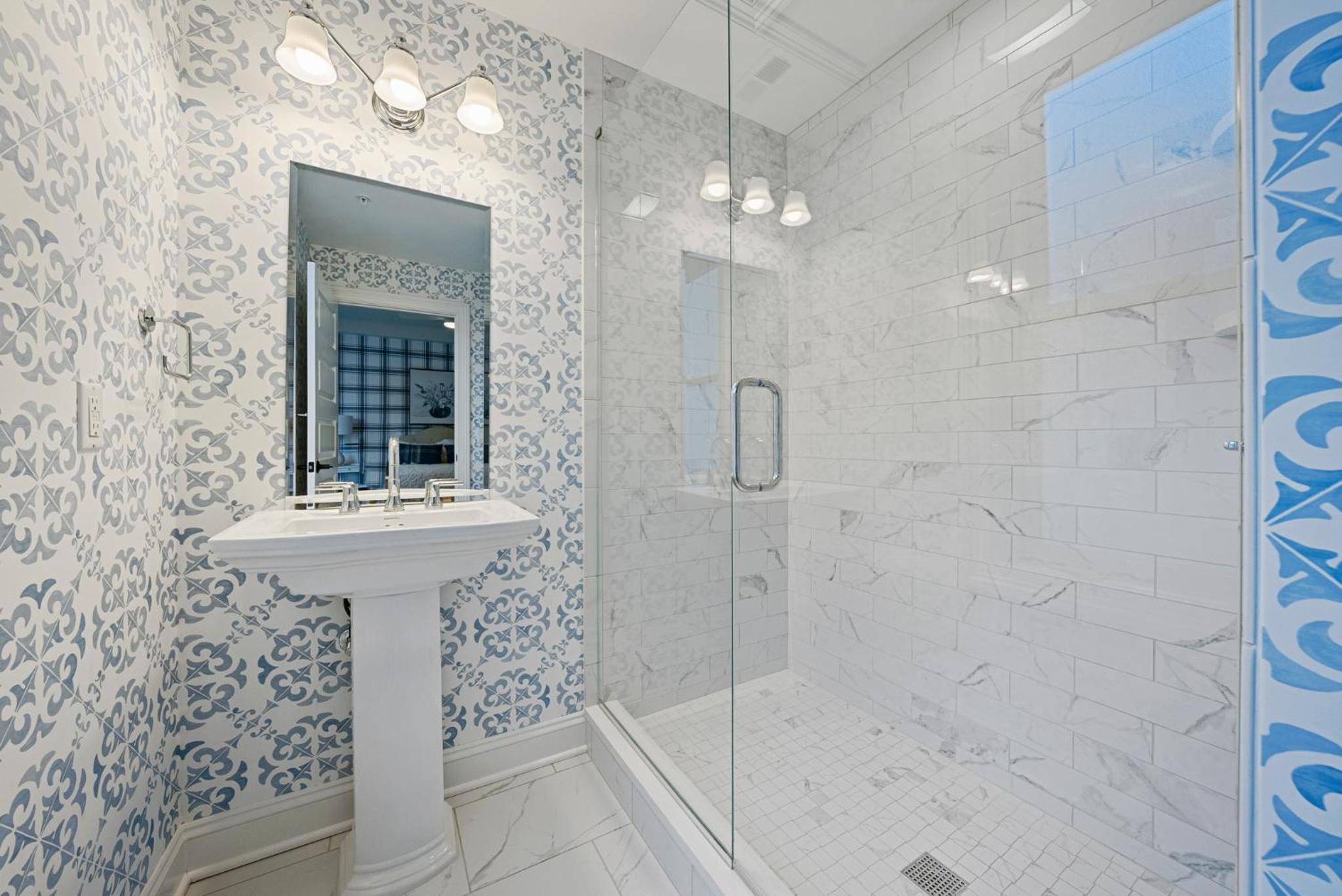 Superior Suite - Photo 4