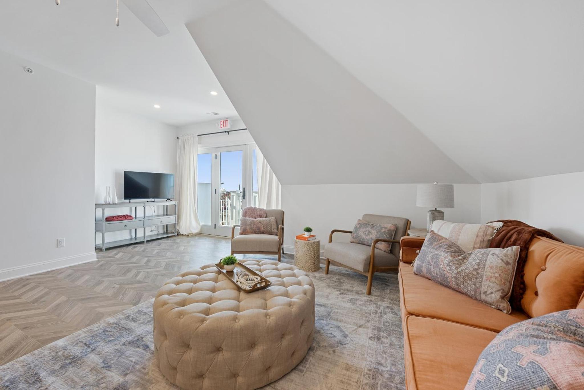 4 Bedroom Suite - Photo 8