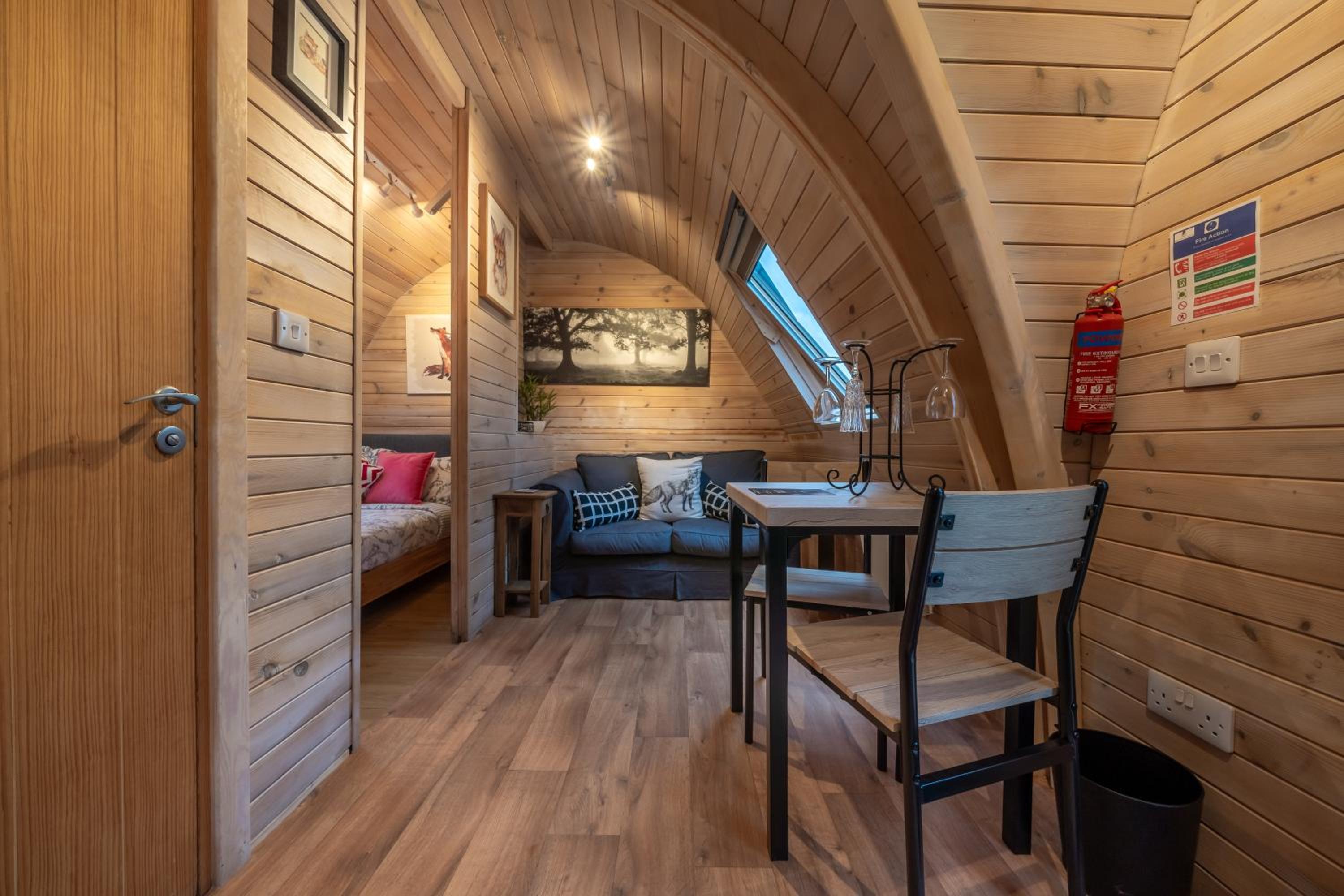 Double Room with Mountain View- Fox Pod (With Hot Tub)