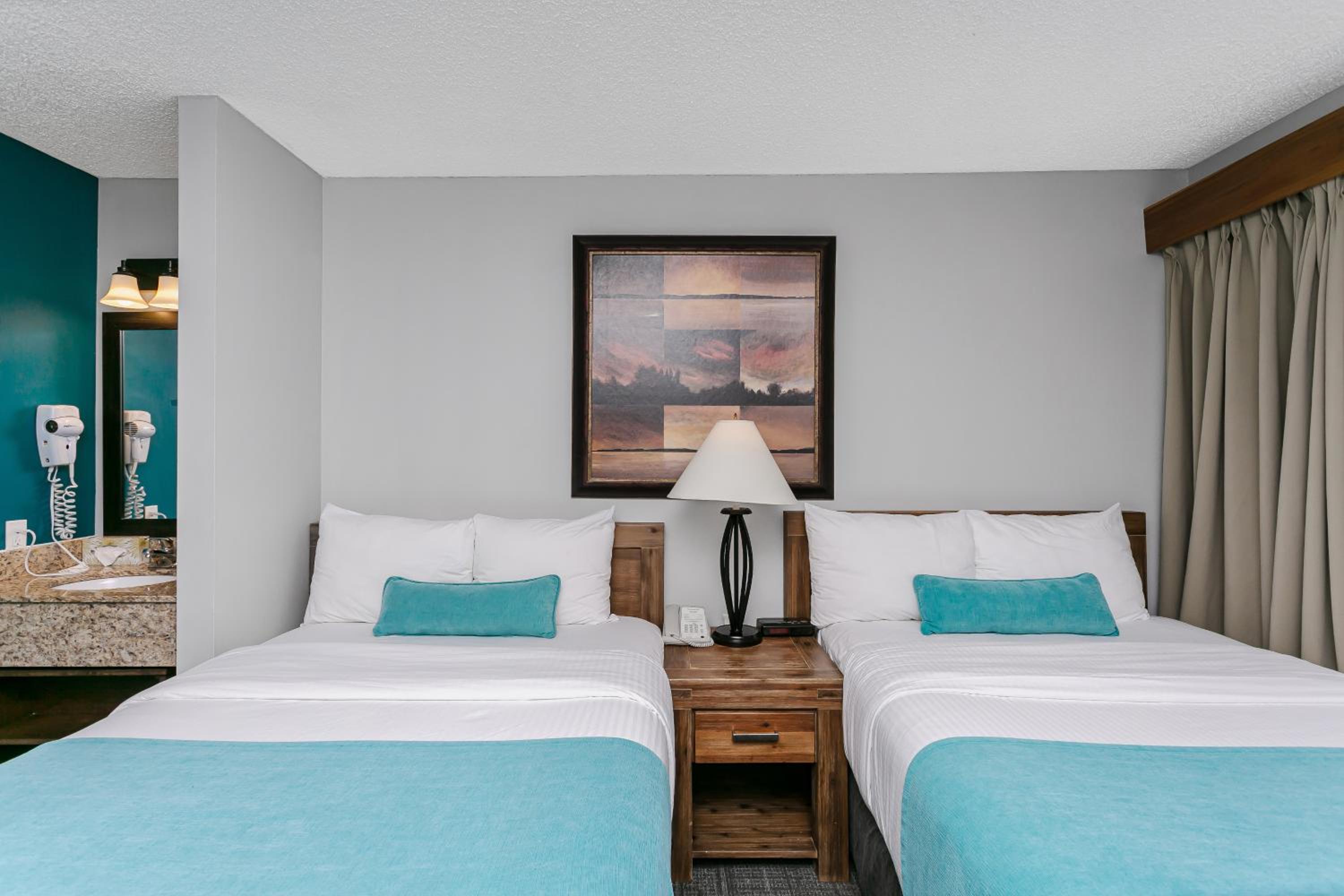 Standard Double Room with Two Double Beds - Photo 2