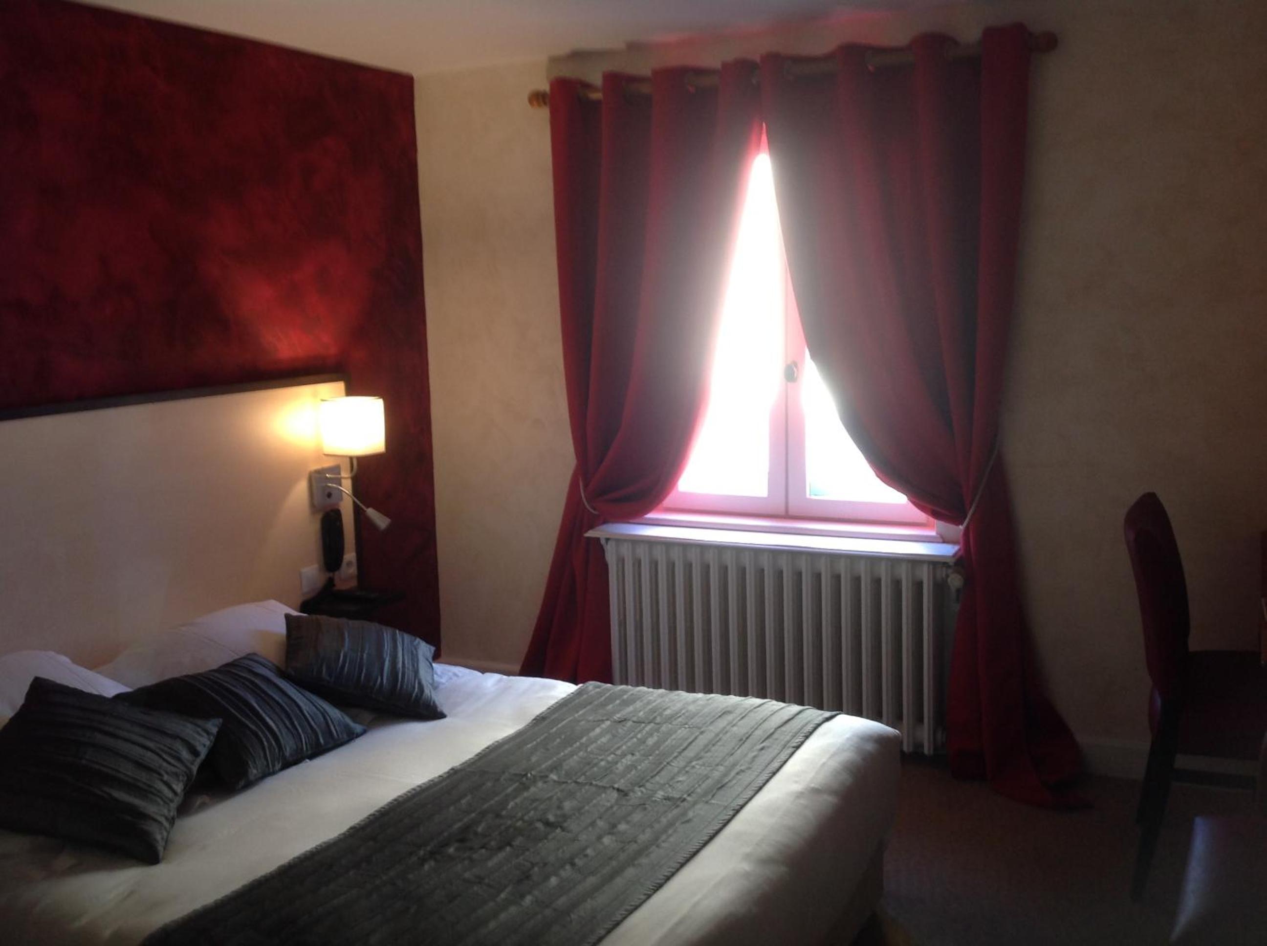 Double Room - Photo 11