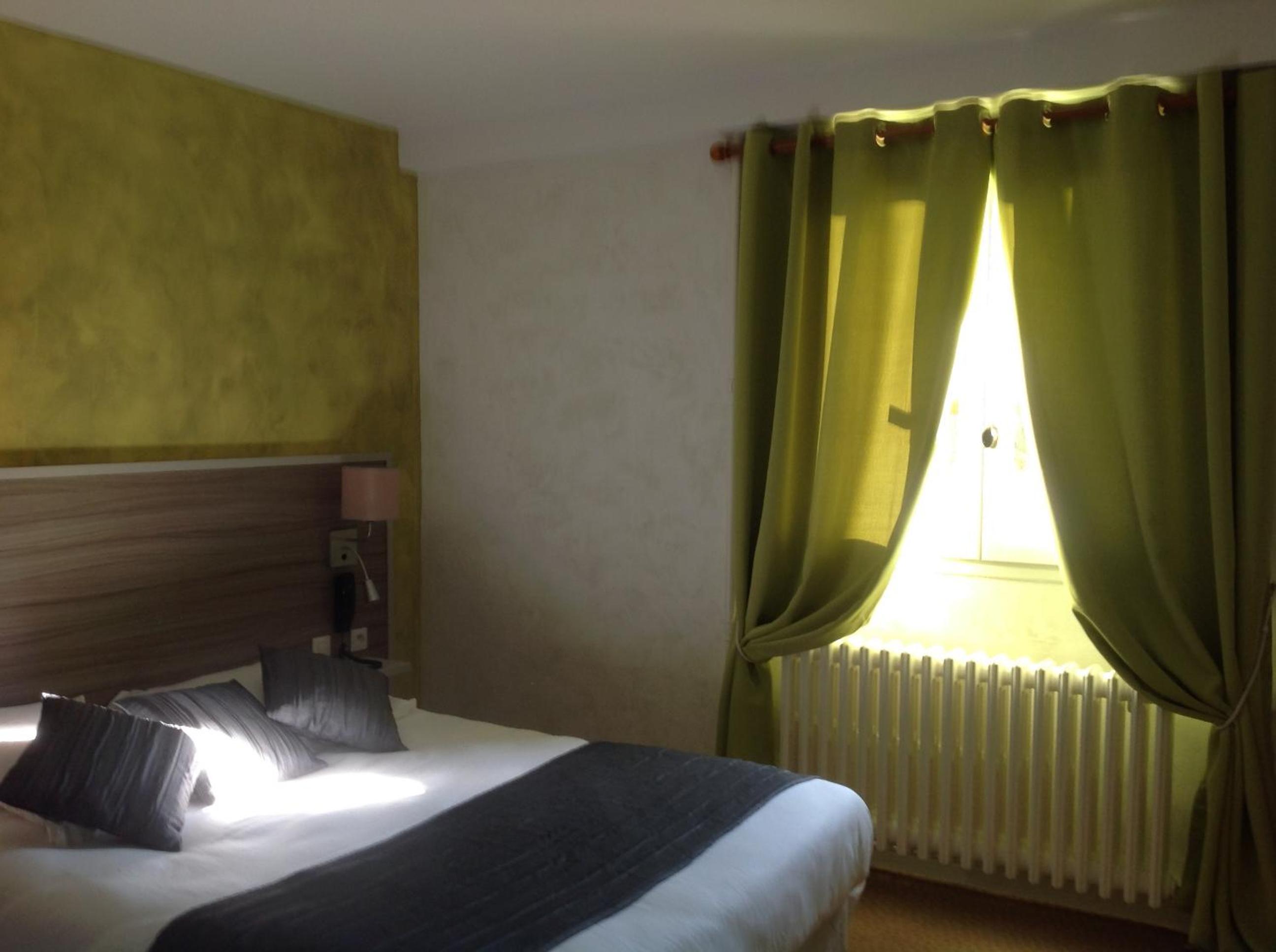 Double Room - Photo 10