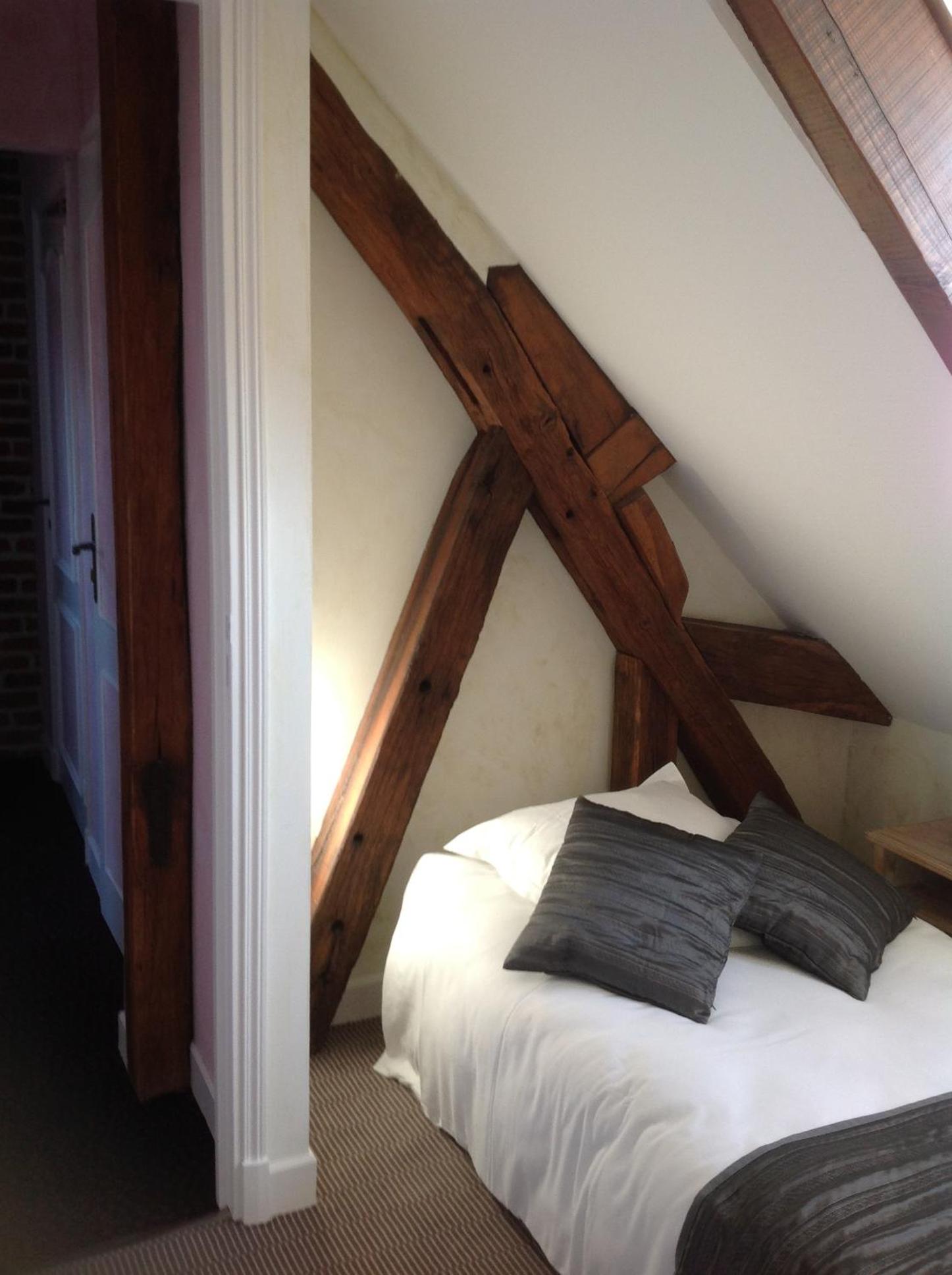 Double Room - Photo 16