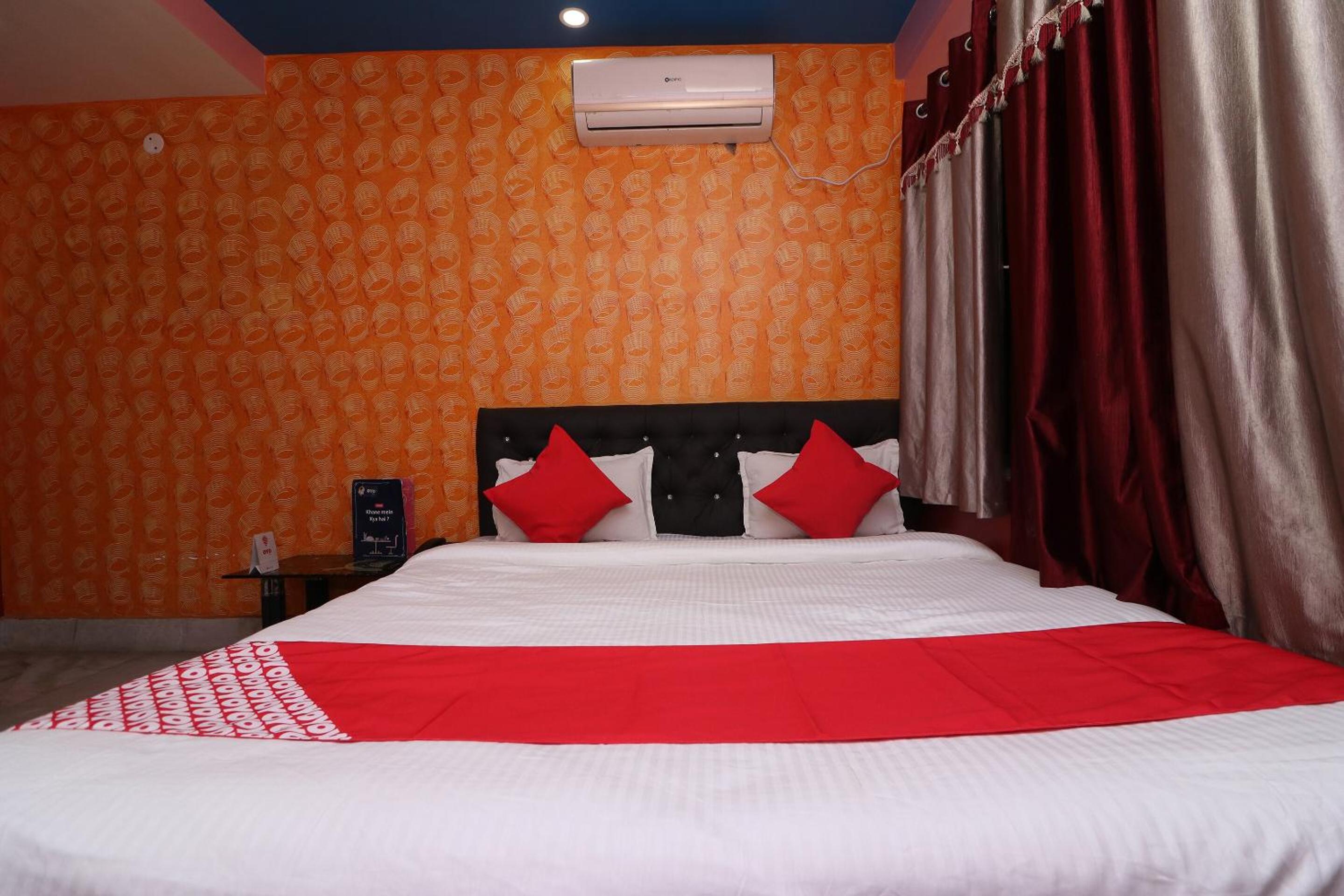 Small Double Room photo 1