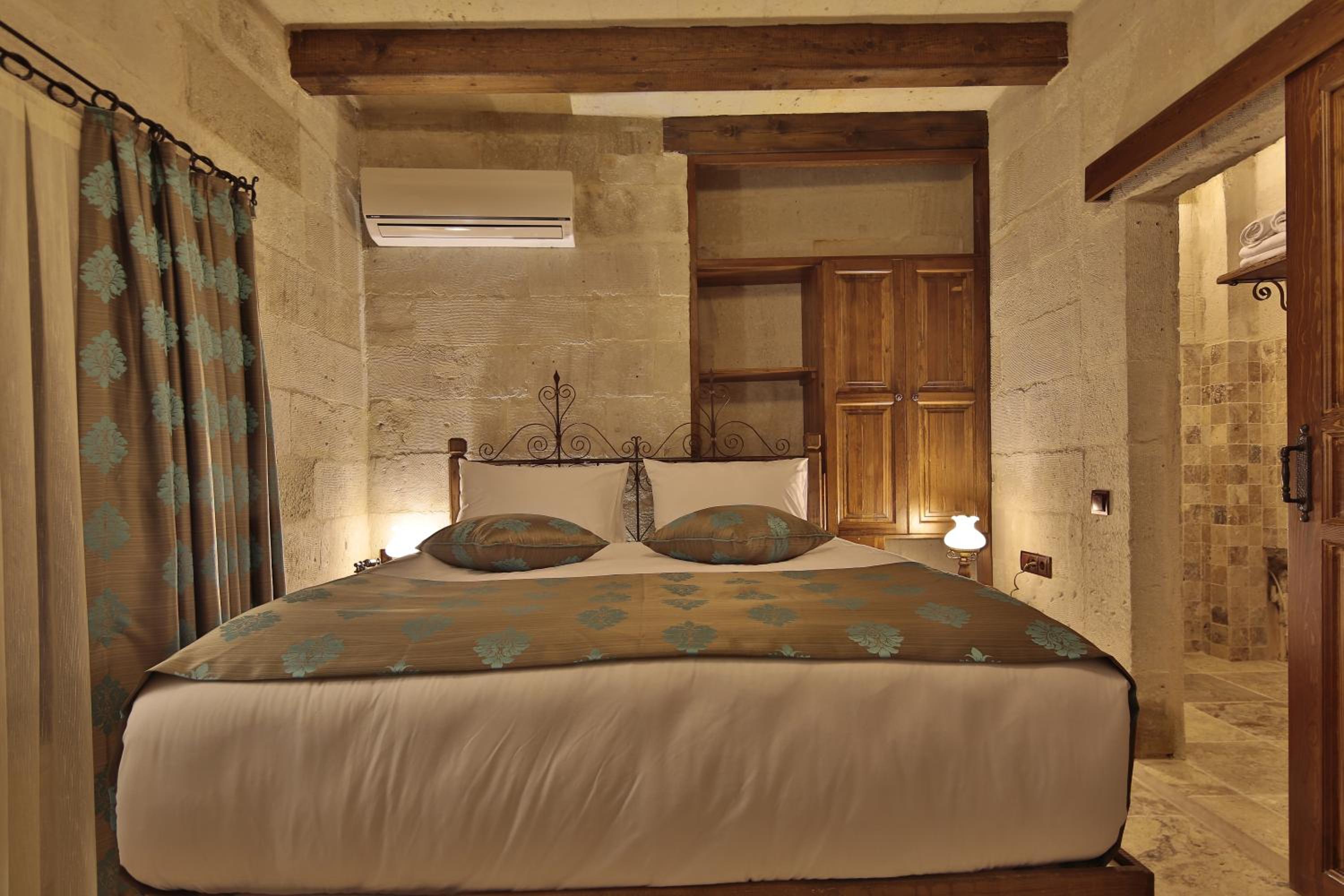 Standard Double Room - Photo 1