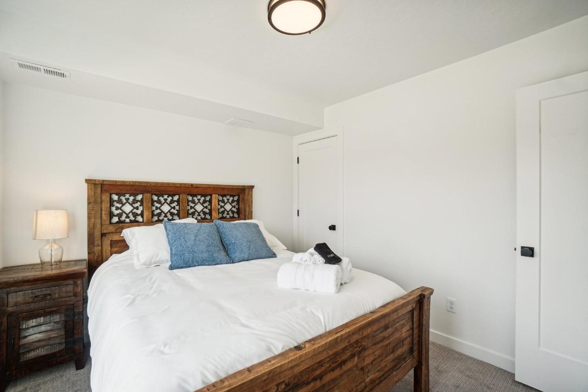Three-Bedroom Apartment photo 1