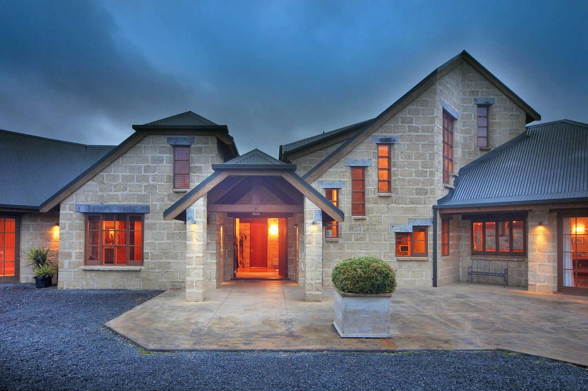 Three-Bedroom Villa photo 3