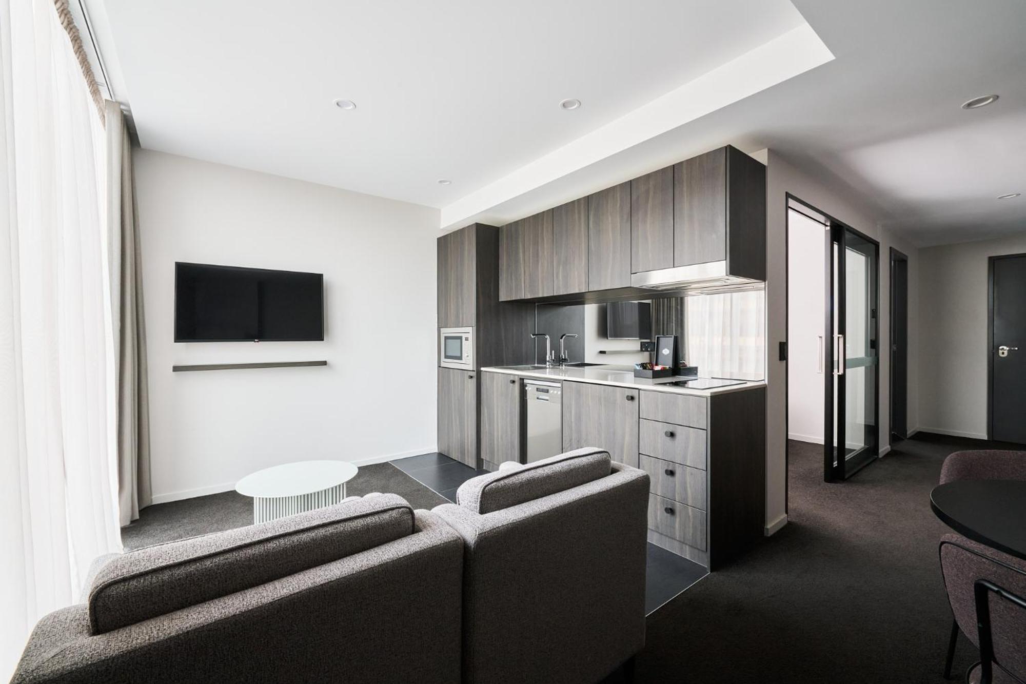 One-Bedroom Apartment - Photo 4