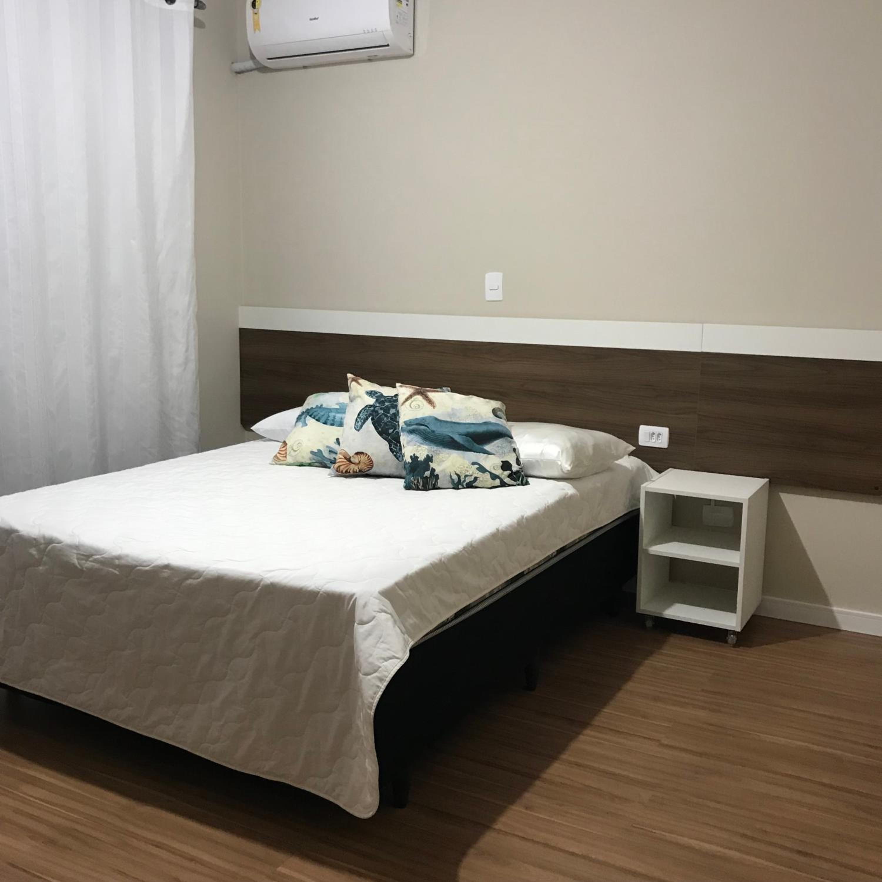 Deluxe Family Room - Photo 2