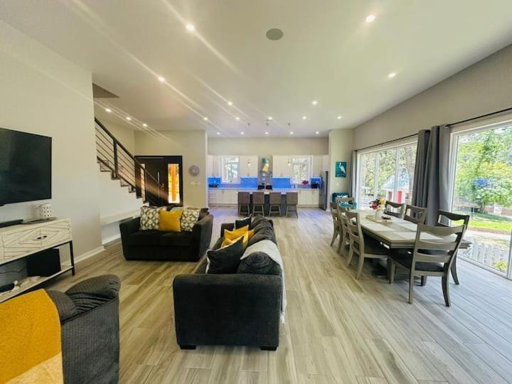 Villa photo 1