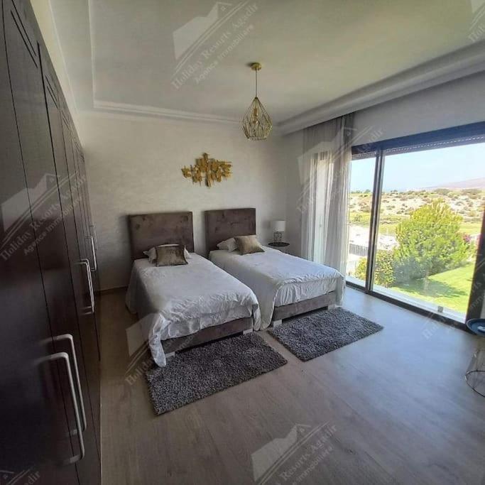 Three-Bedroom Villa photo 1