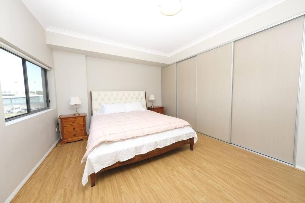 Three-Bedroom Apartment photo 3