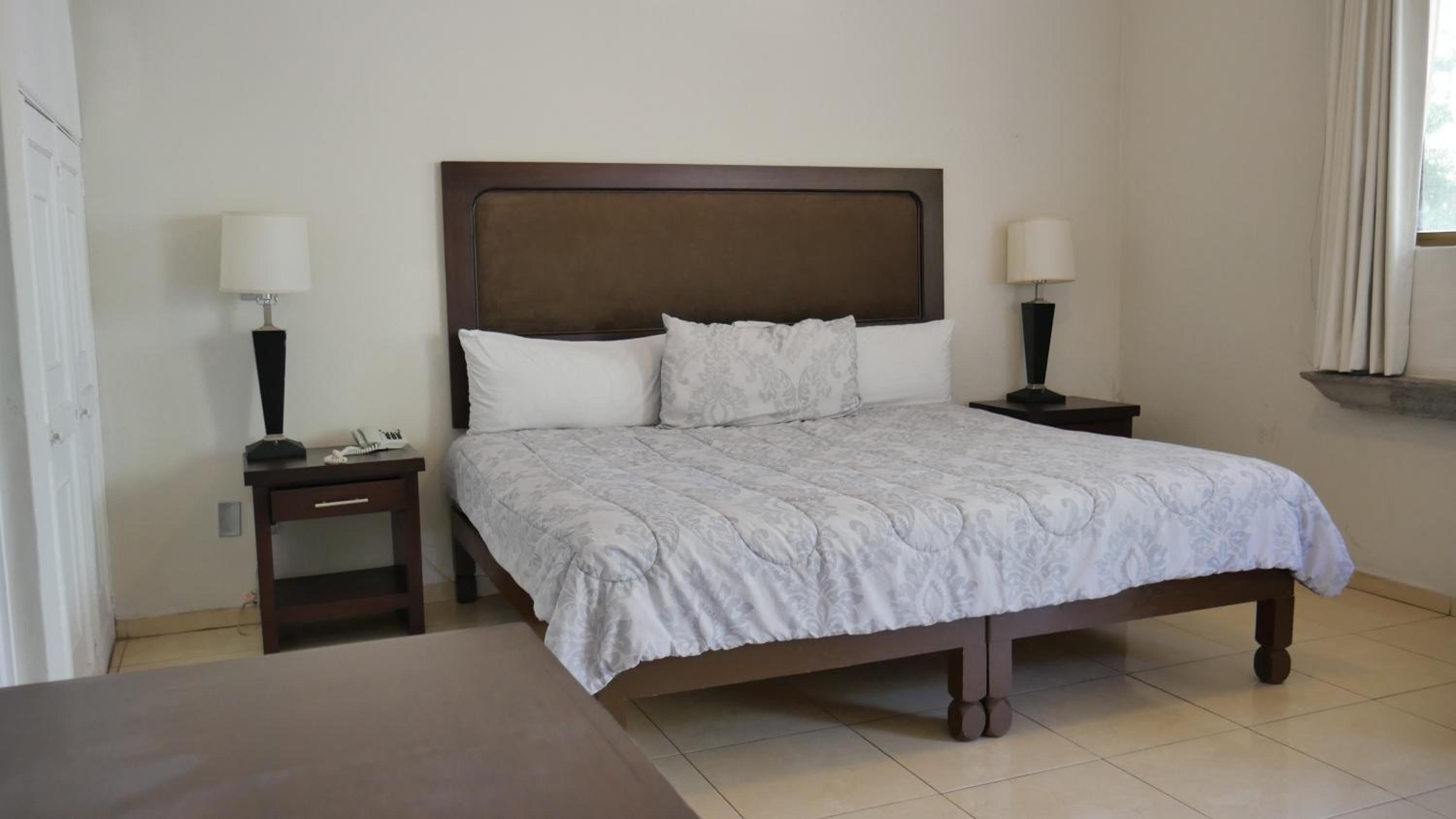 Economy Double Room photo 3