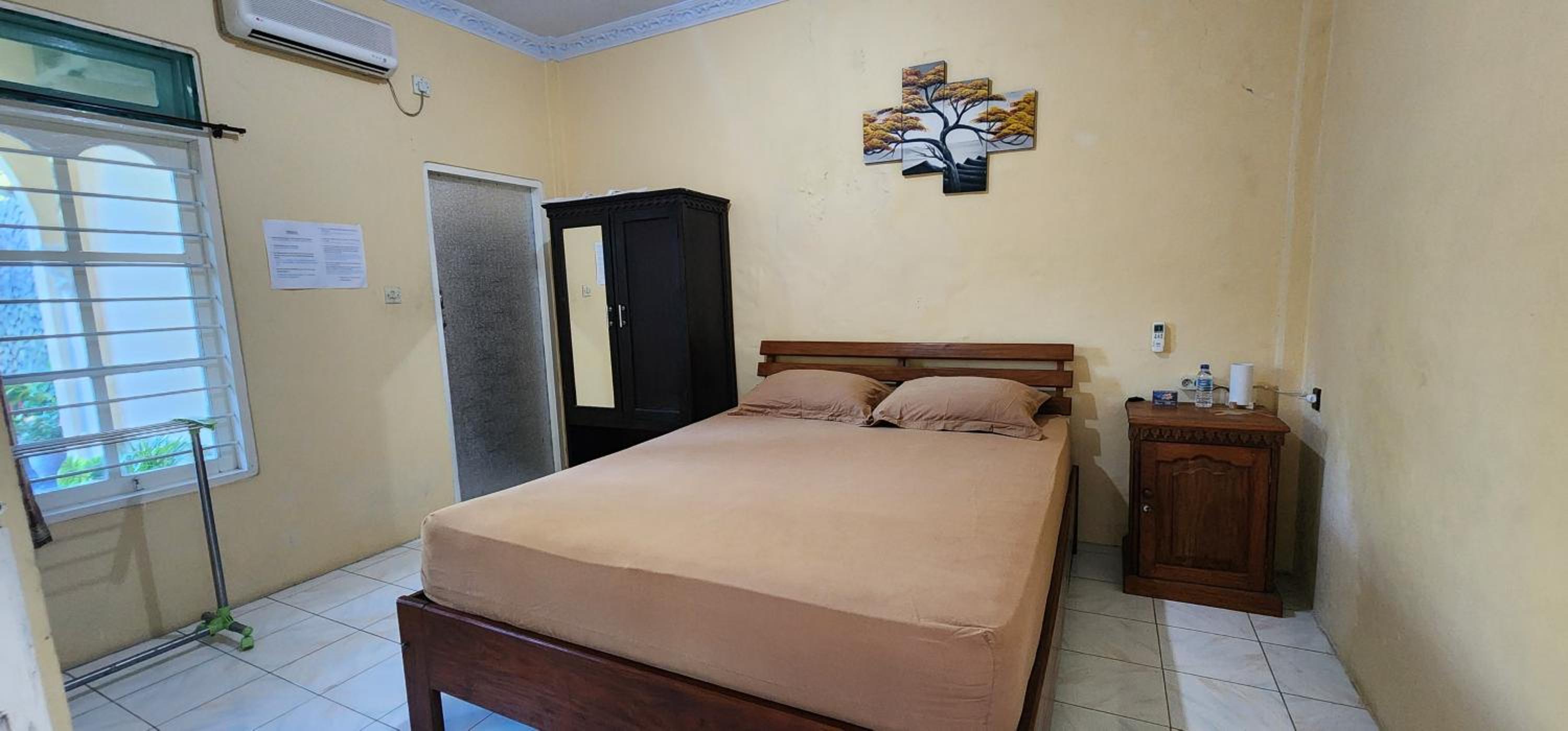 Standard Queen Room - Photo 22