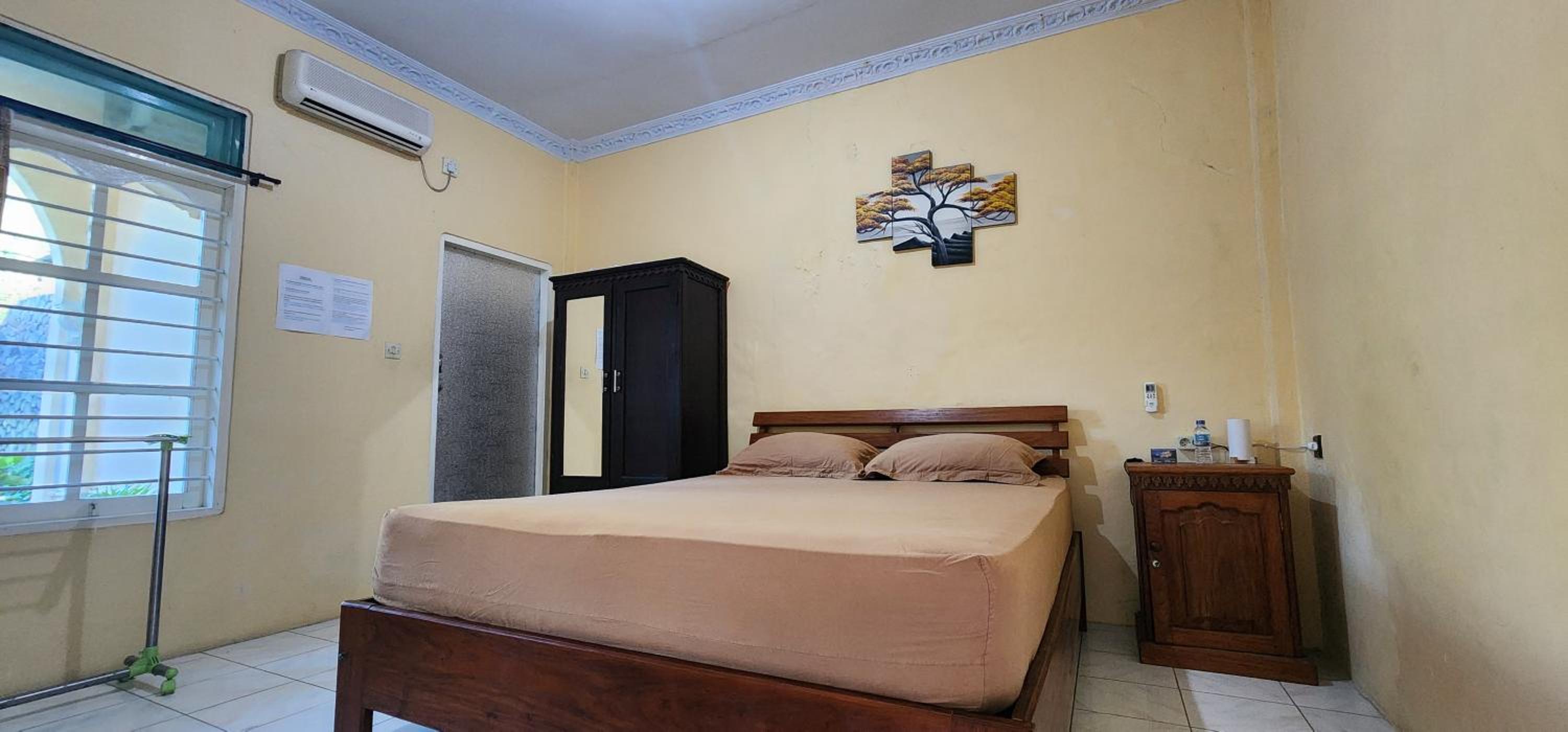 Standard Queen Room - Photo 9