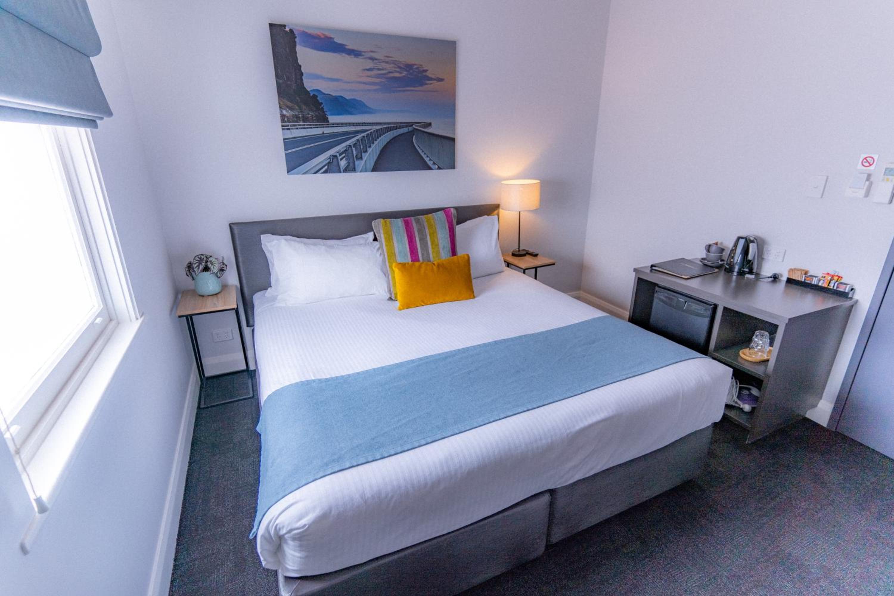 Queen Room (Petite)
