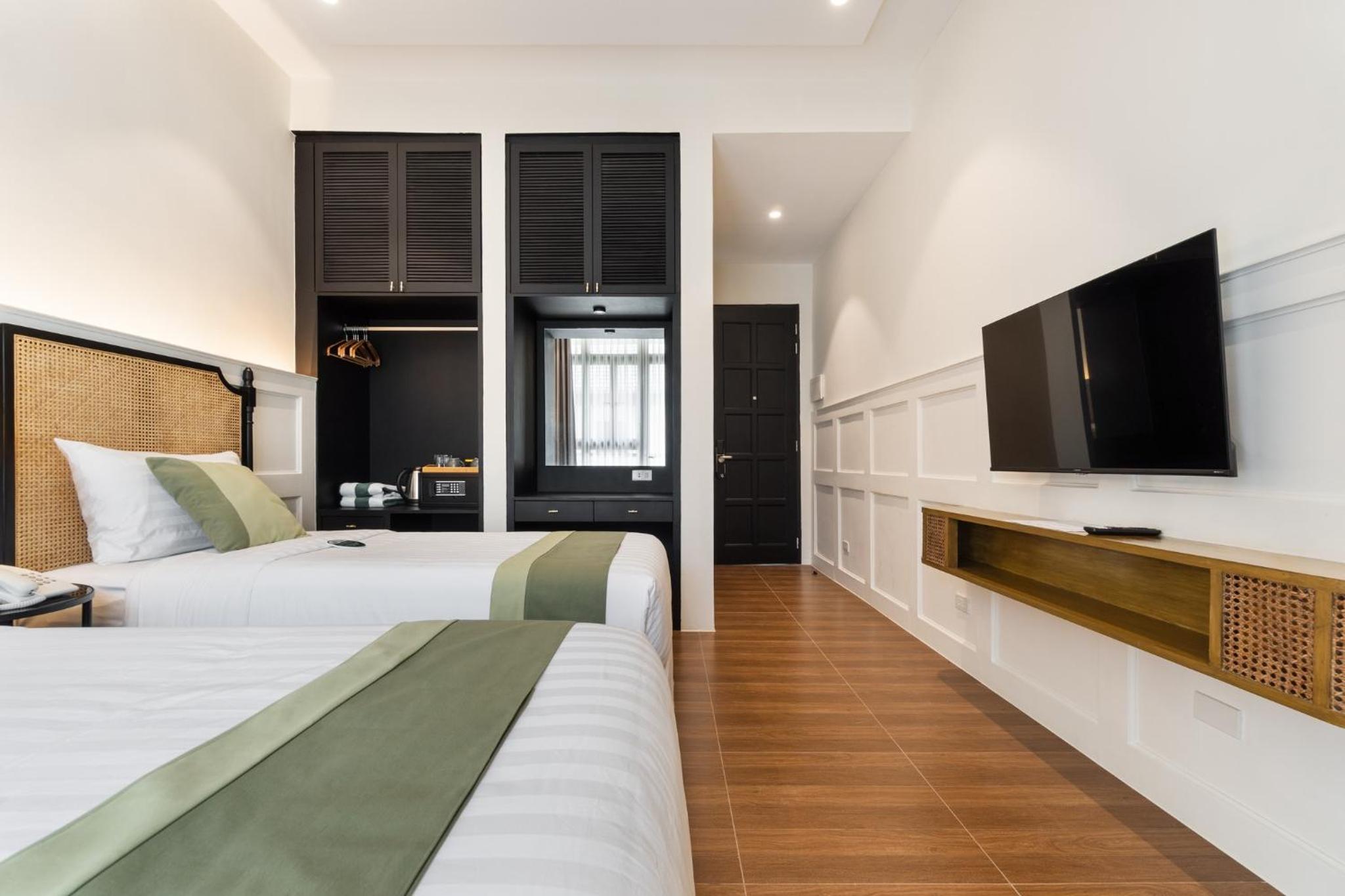 Deluxe Twin Room photo 3