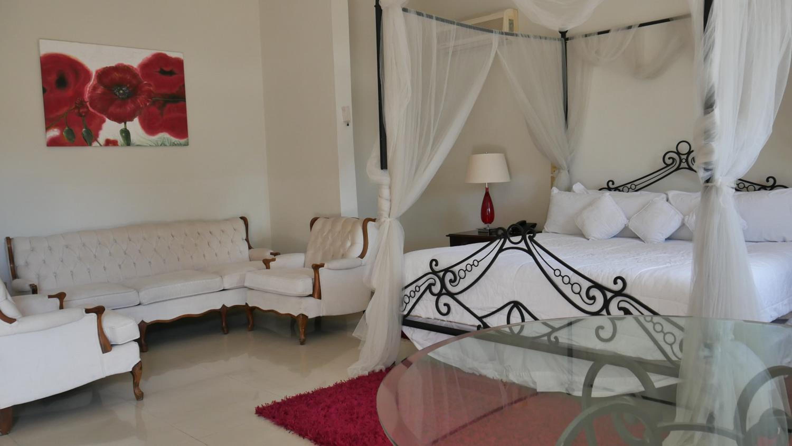 Deluxe King Room photo 2