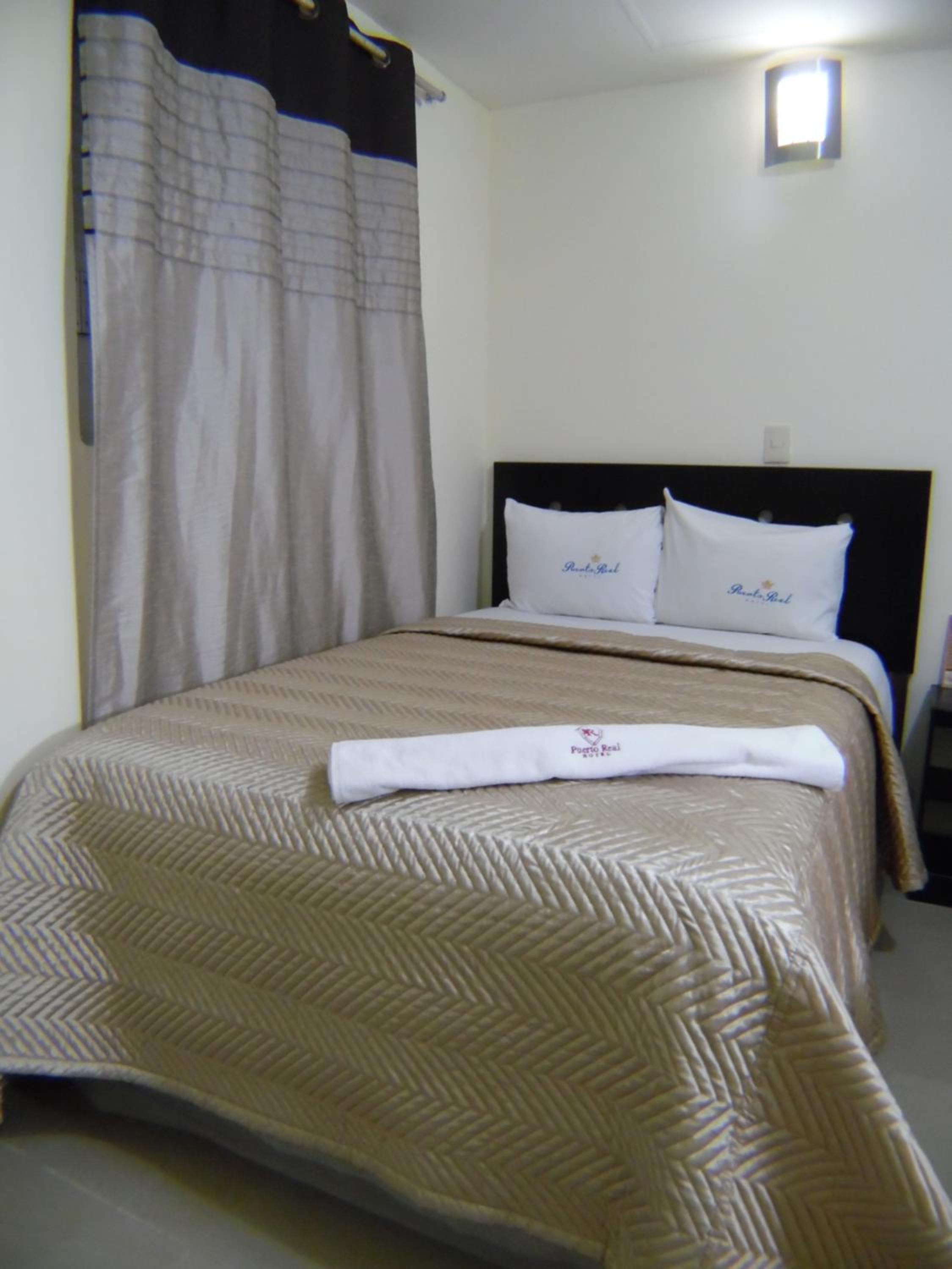 Standard Queen Room photo 2
