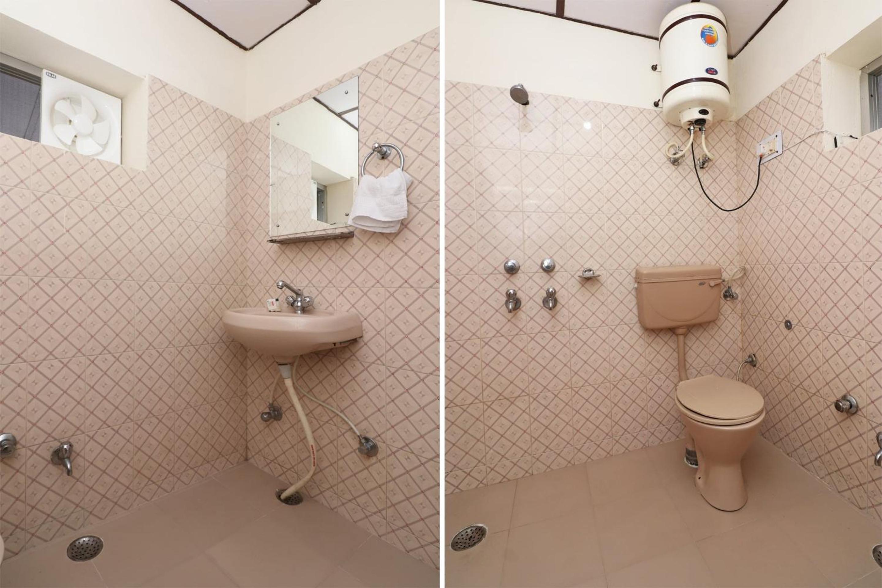 Comfort Triple Room with Shower photo 2