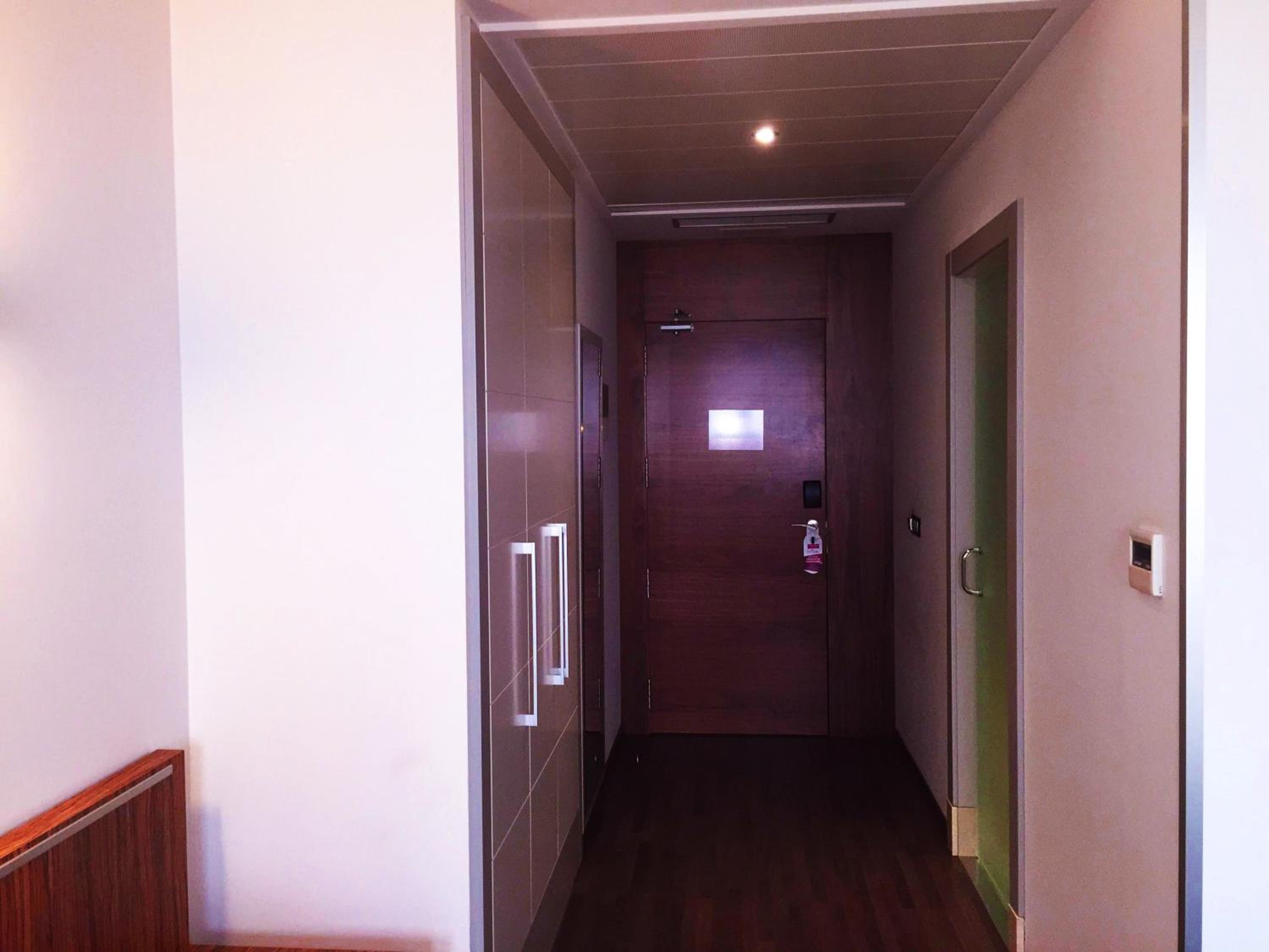 Triple Room with Lake View - Photo 2