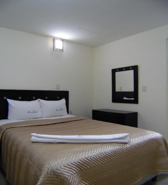 Standard Queen Room photo 1