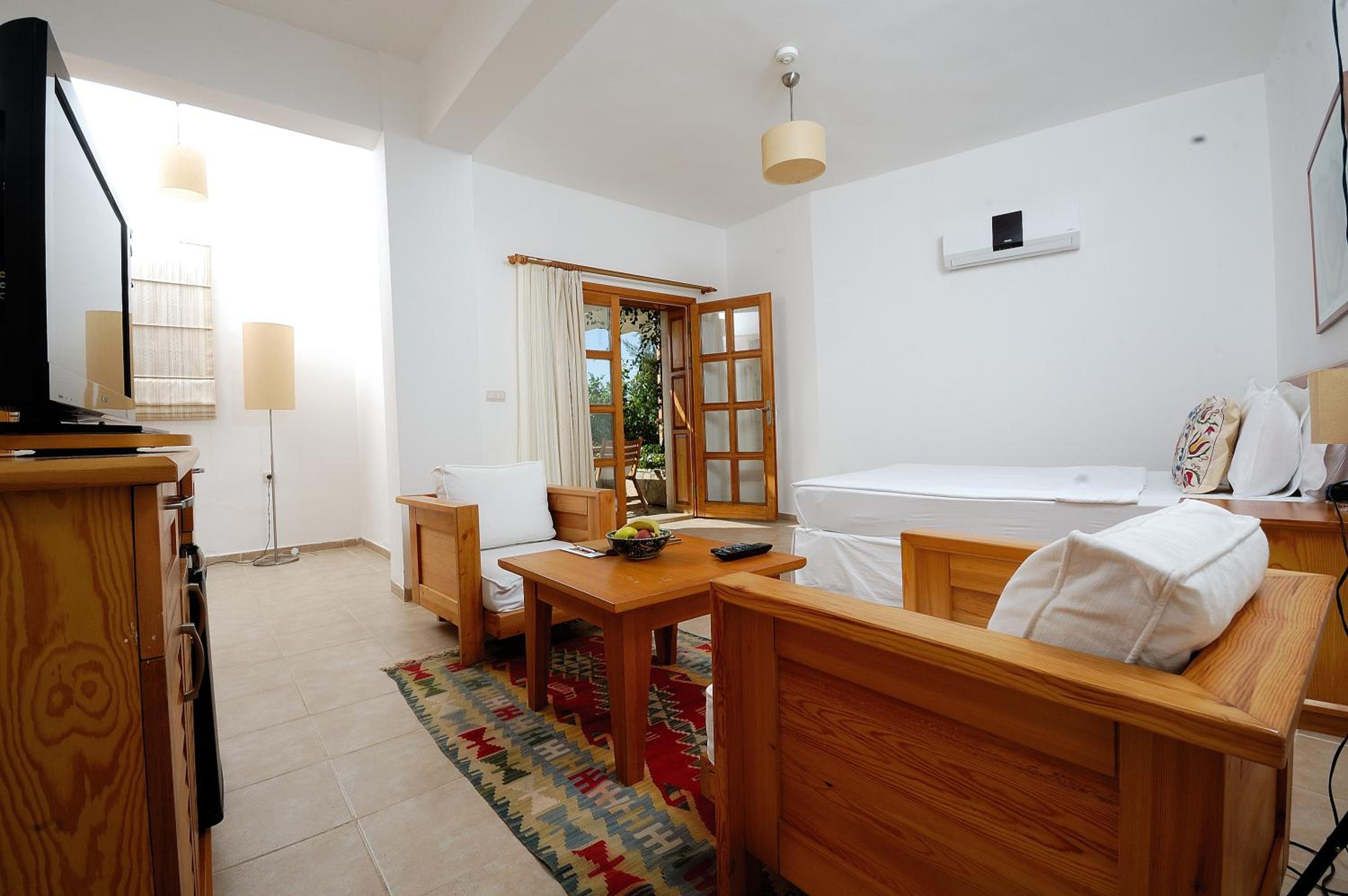 Junior Suite with Garden View