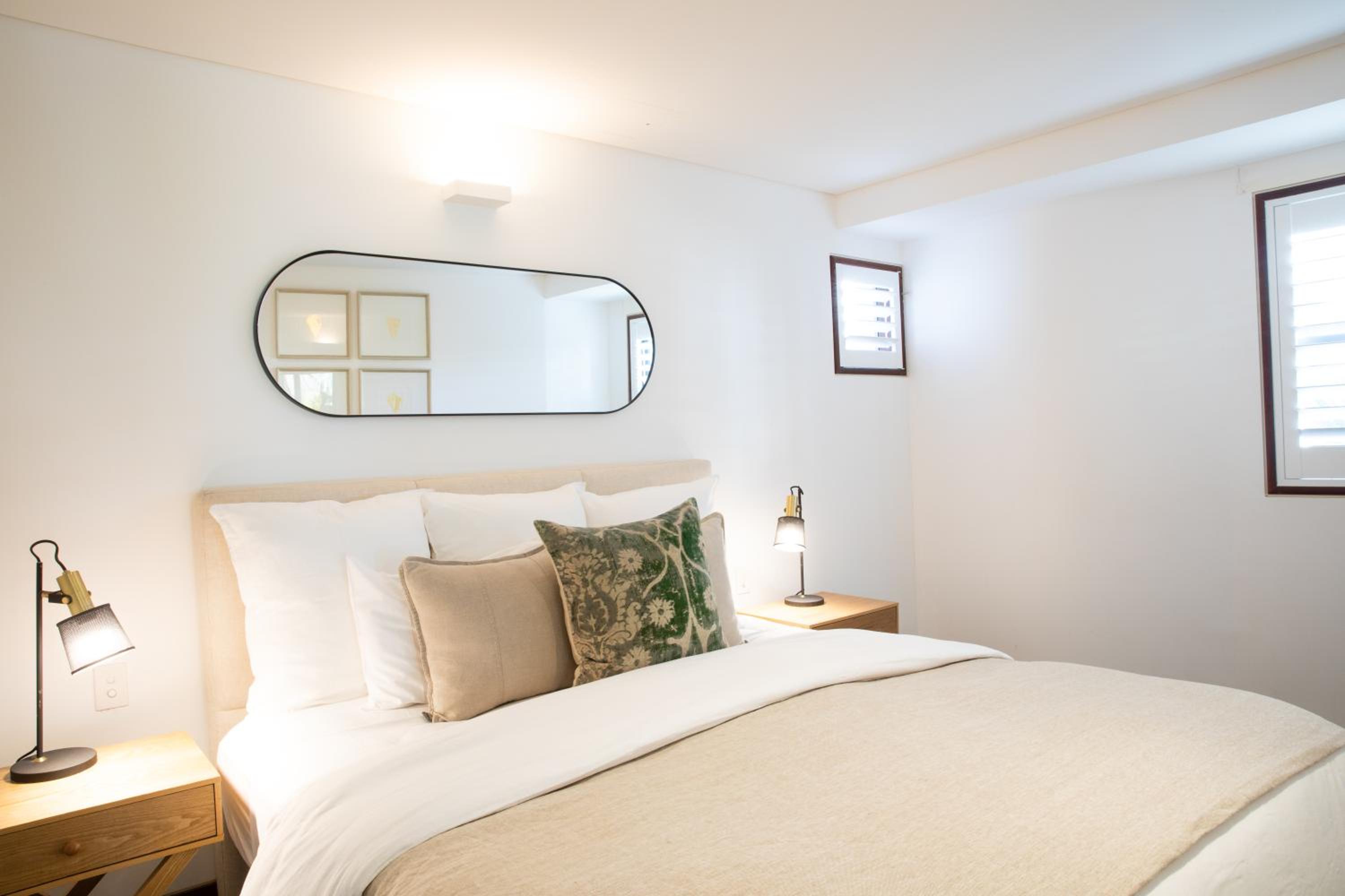 Deluxe Family Suite - Photo 10