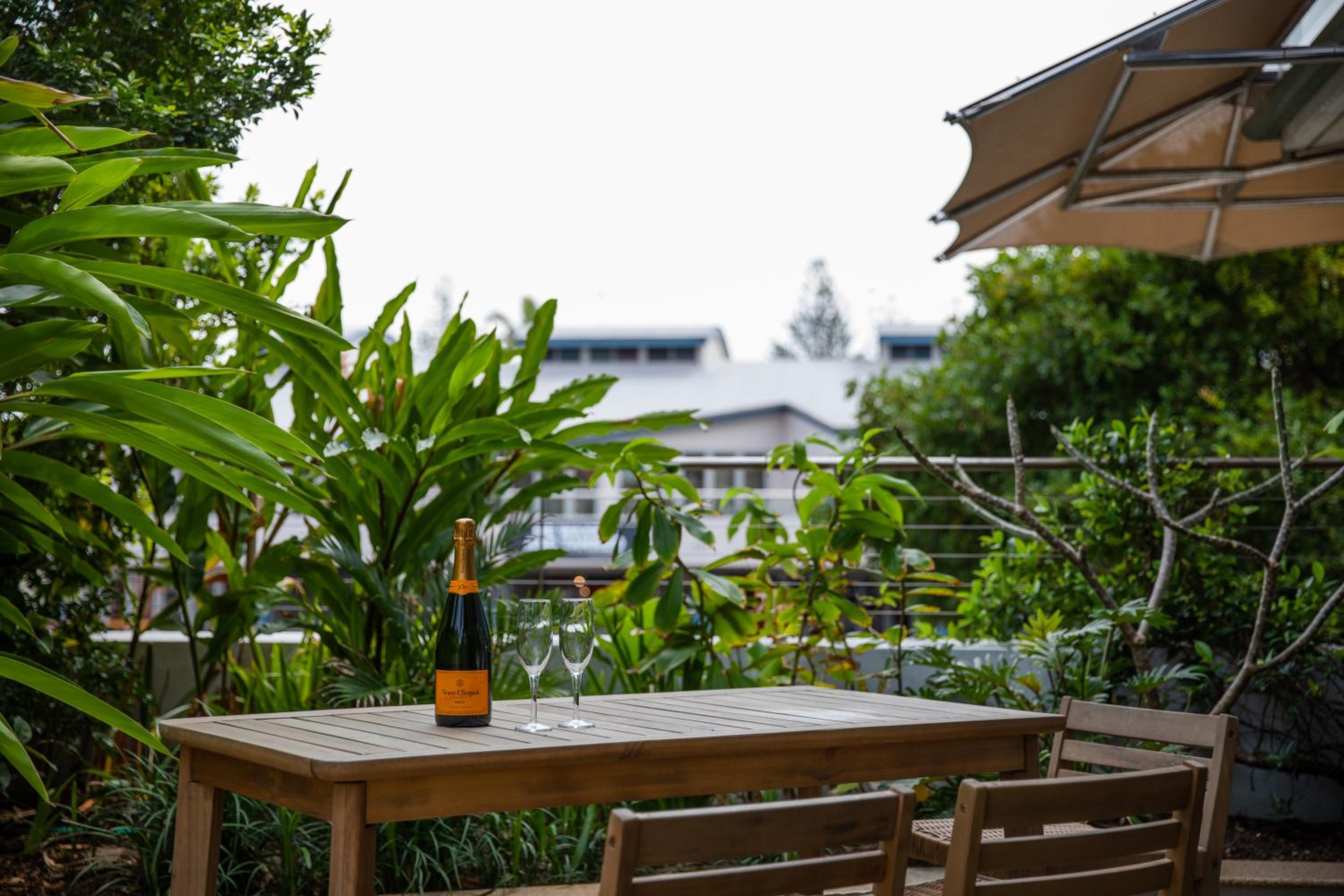 Suite with Garden View - Photo 12