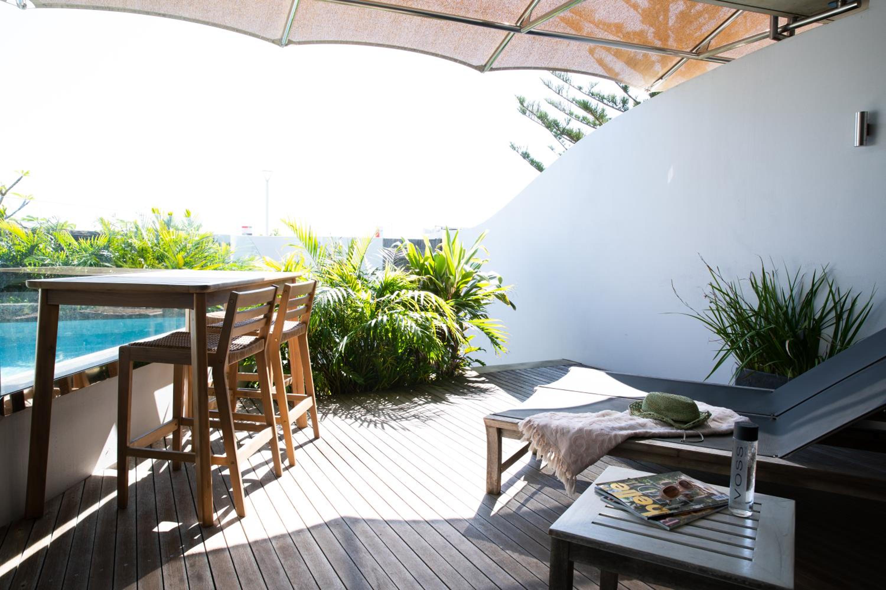 Studio with Plunge Pool - Beach Front - Photo 17