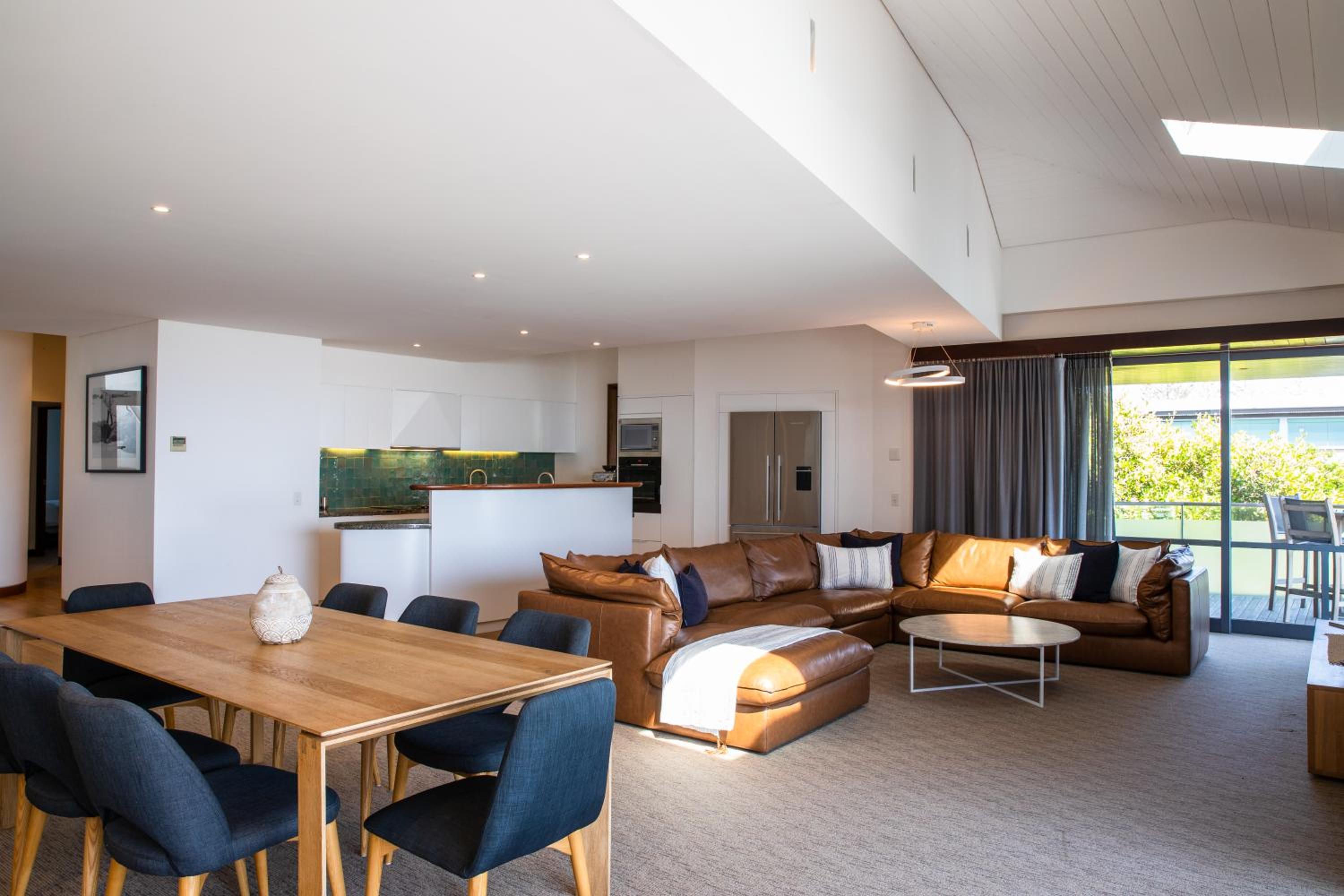 Penthouse Apartment - Photo 7
